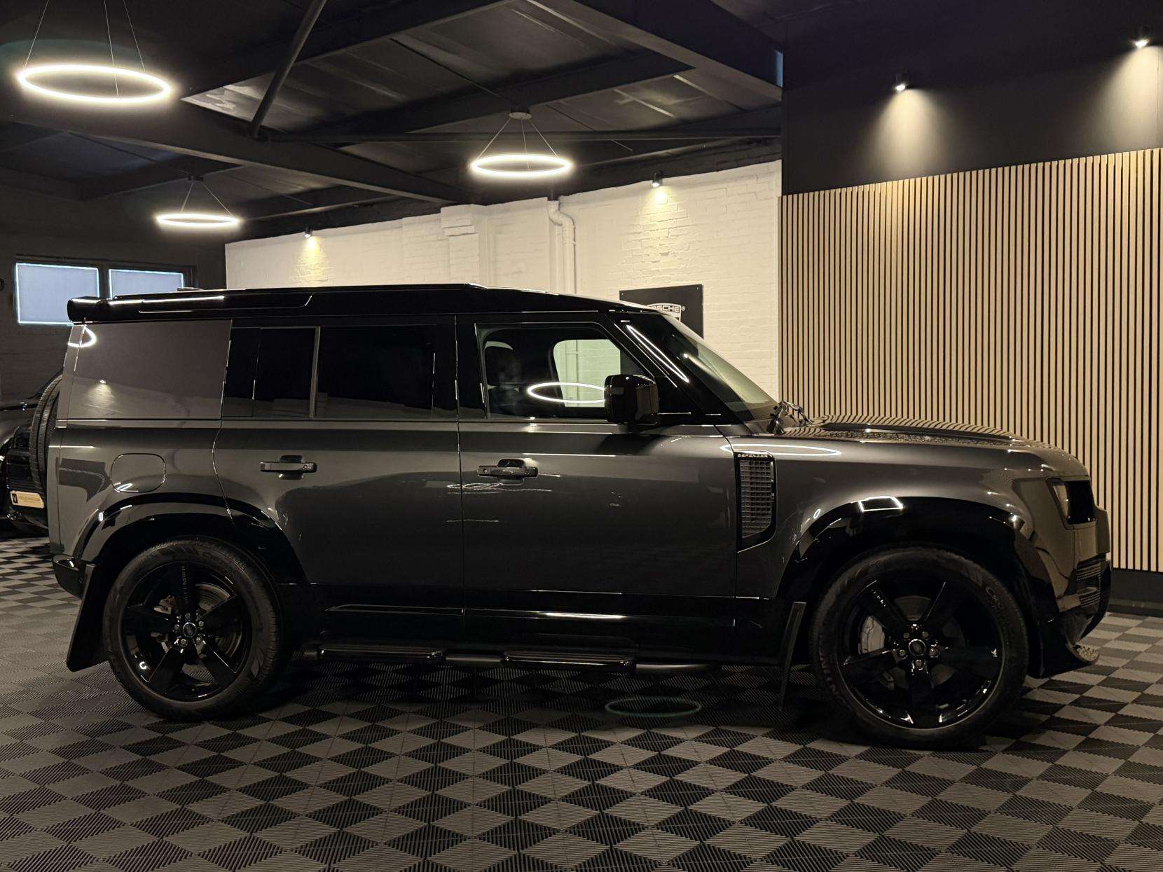 2024 LAND ROVER DEFENDER 110 2024 LAND ROVER DEFENDER 110