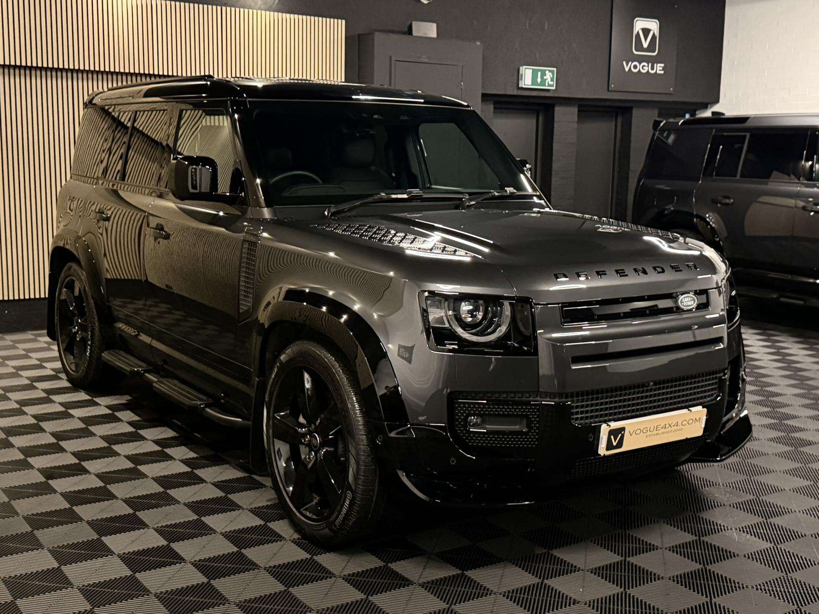 2024 LAND ROVER DEFENDER 110 2024 LAND ROVER DEFENDER 110