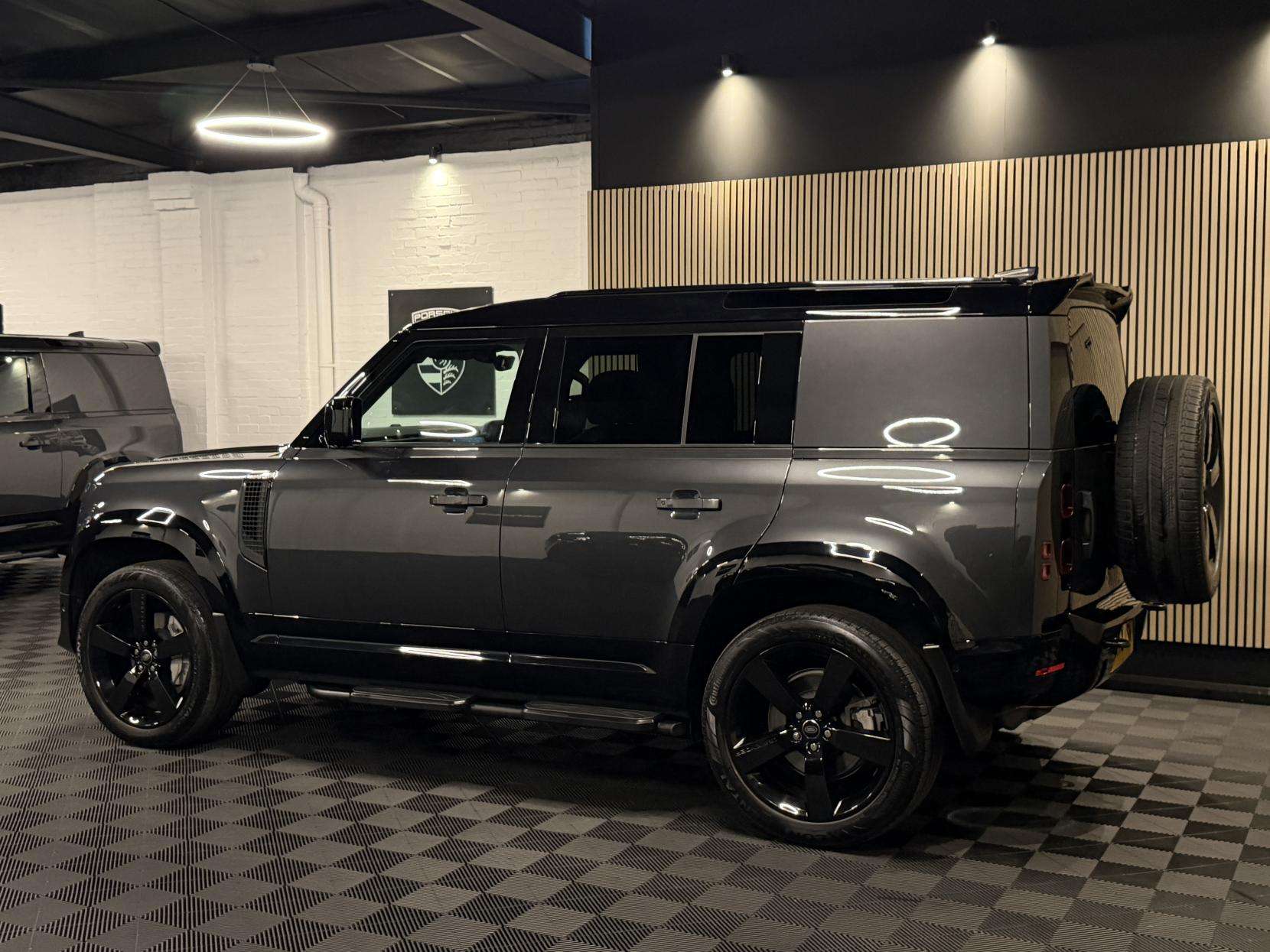 2023 LAND ROVER DEFENDER 110 2023 LAND ROVER DEFENDER 110