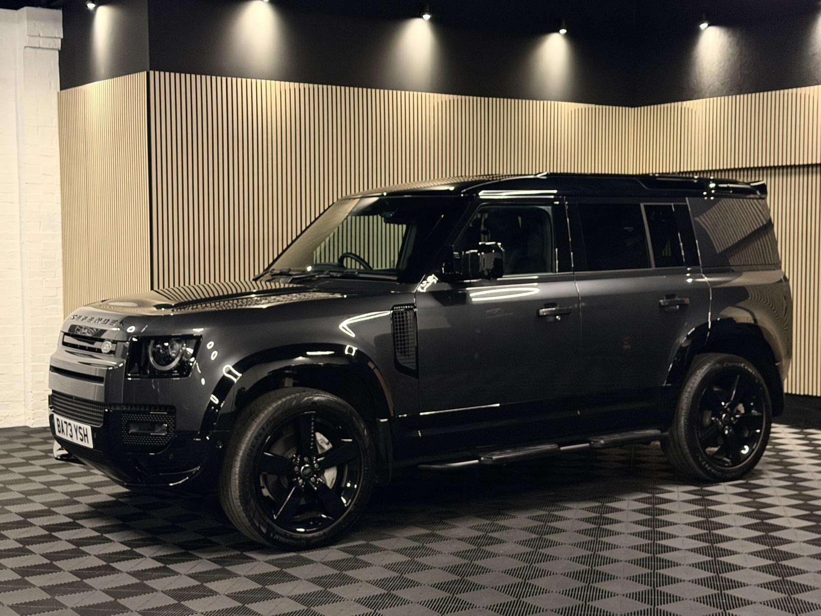 2023 LAND ROVER DEFENDER 110 2023 LAND ROVER DEFENDER 110