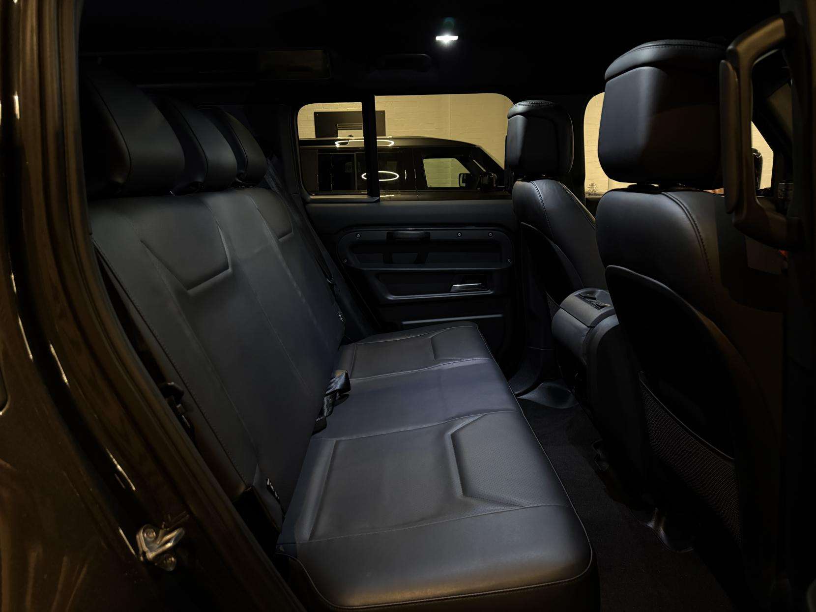 2023 LAND ROVER DEFENDER 110 2023 LAND ROVER DEFENDER 110