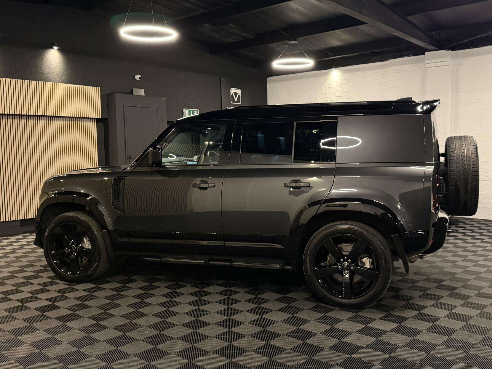 2023 LAND ROVER DEFENDER 110 2023 LAND ROVER DEFENDER 110