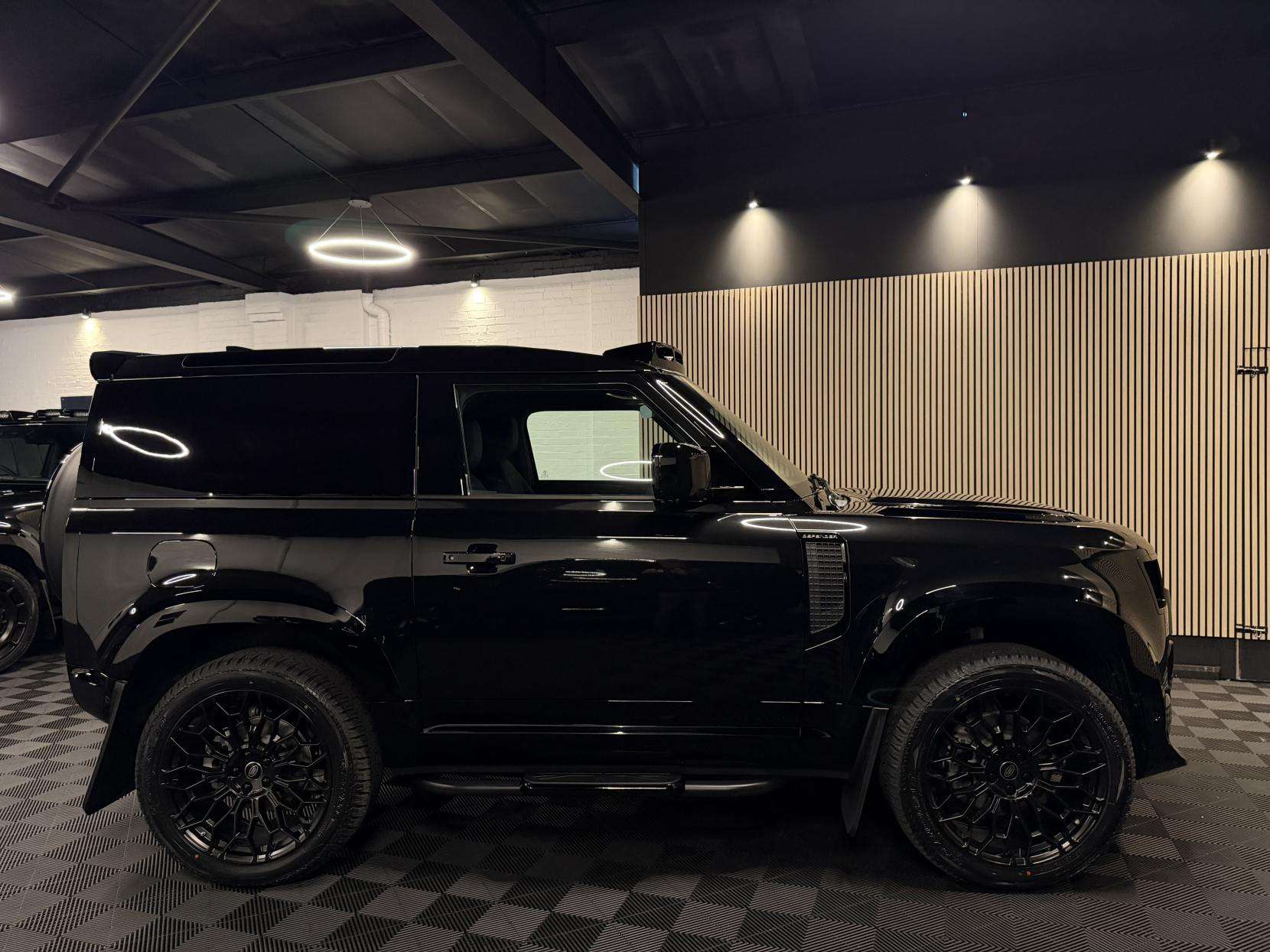 2025 LAND ROVER DEFENDER 90 2025 LAND ROVER DEFENDER 90