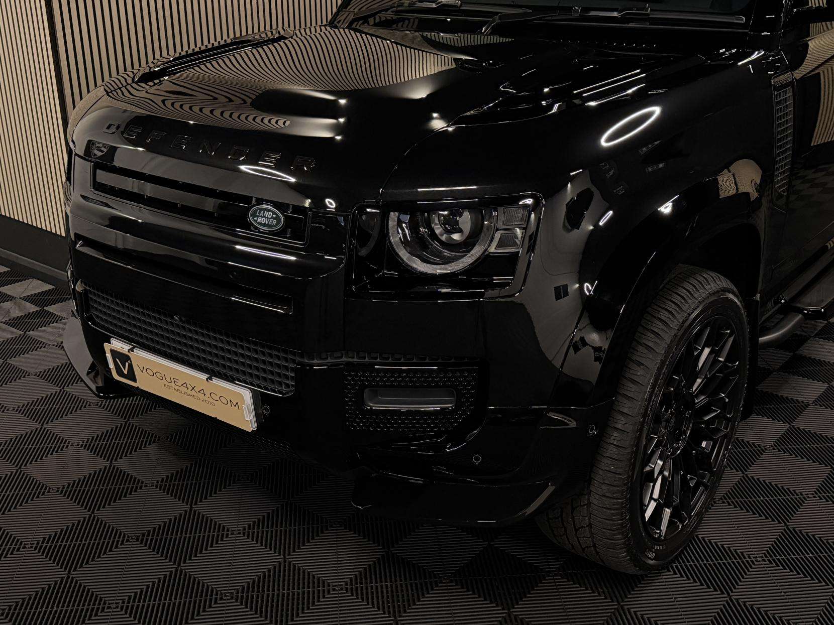 2025 LAND ROVER DEFENDER 90 2025 LAND ROVER DEFENDER 90