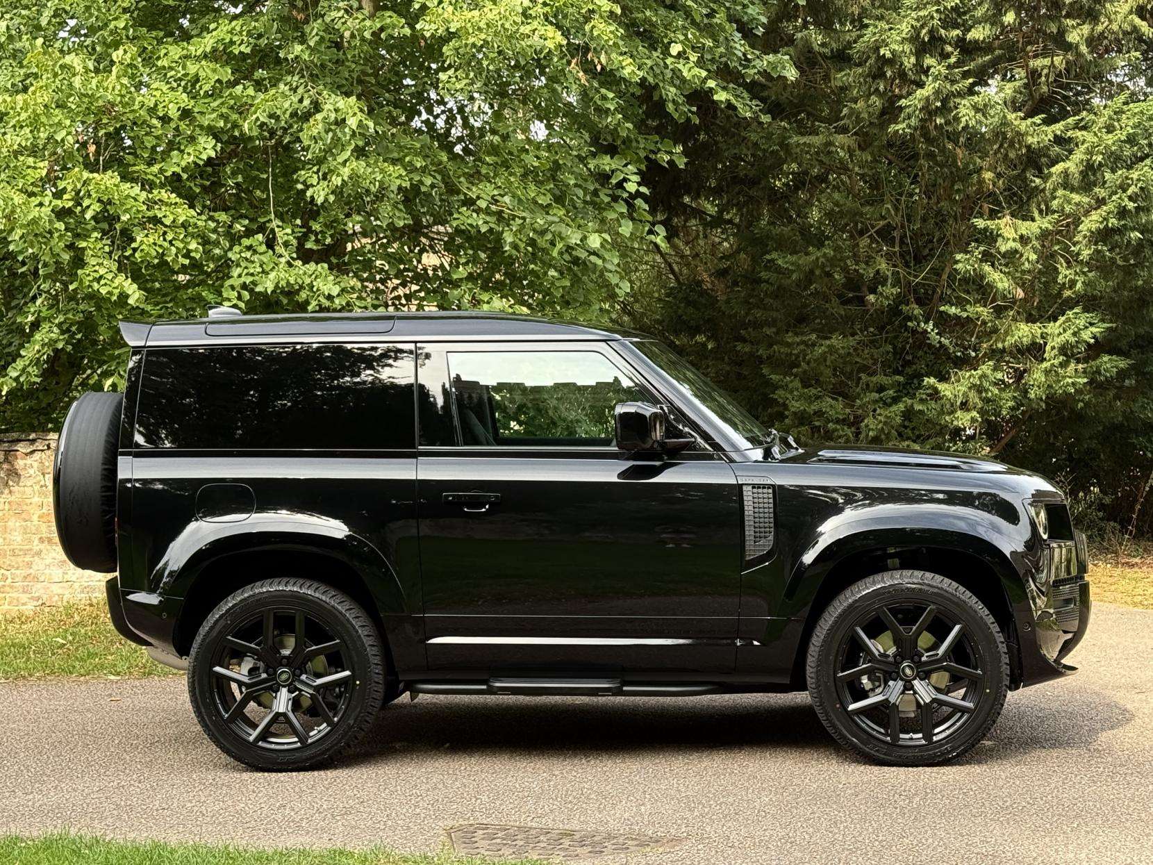 2025 LAND ROVER DEFENDER 90 2025 LAND ROVER DEFENDER 90