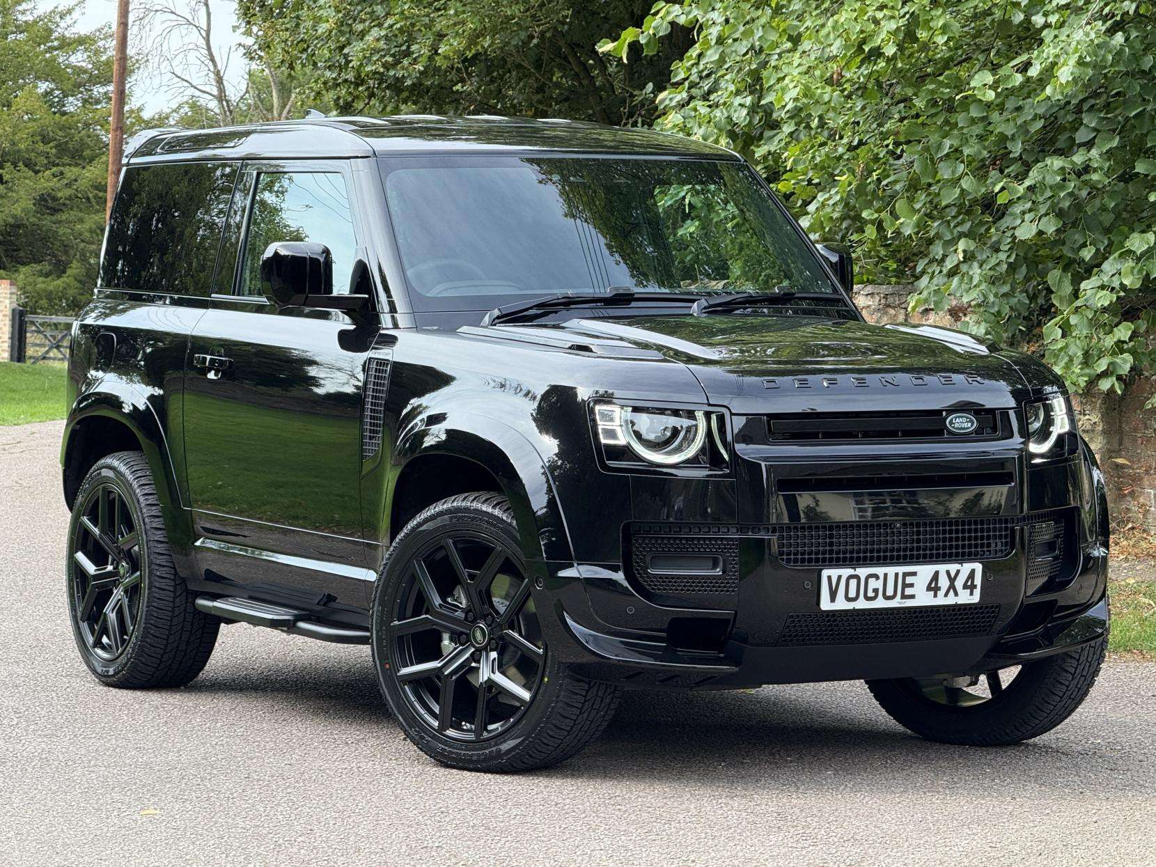 2025 LAND ROVER DEFENDER 90 2025 LAND ROVER DEFENDER 90