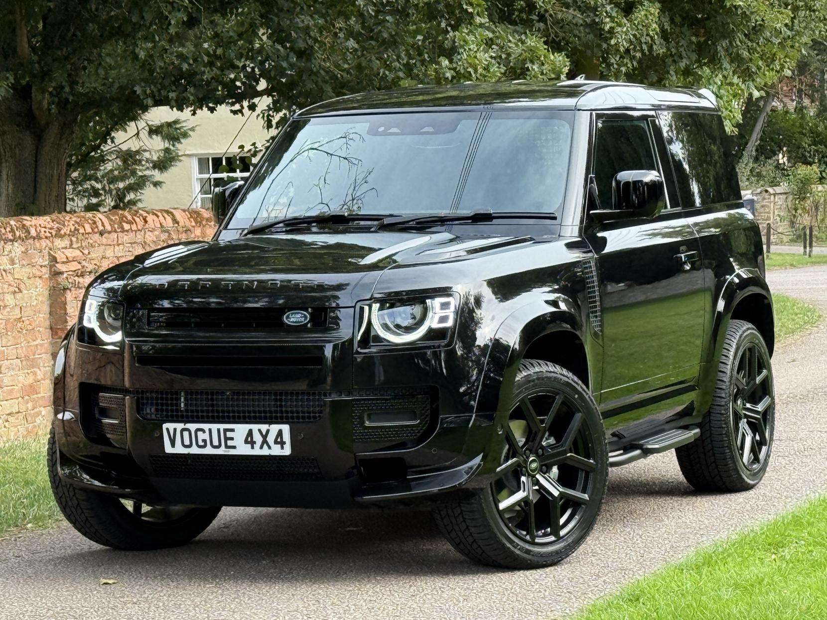 2025 LAND ROVER DEFENDER 90 2025 LAND ROVER DEFENDER 90