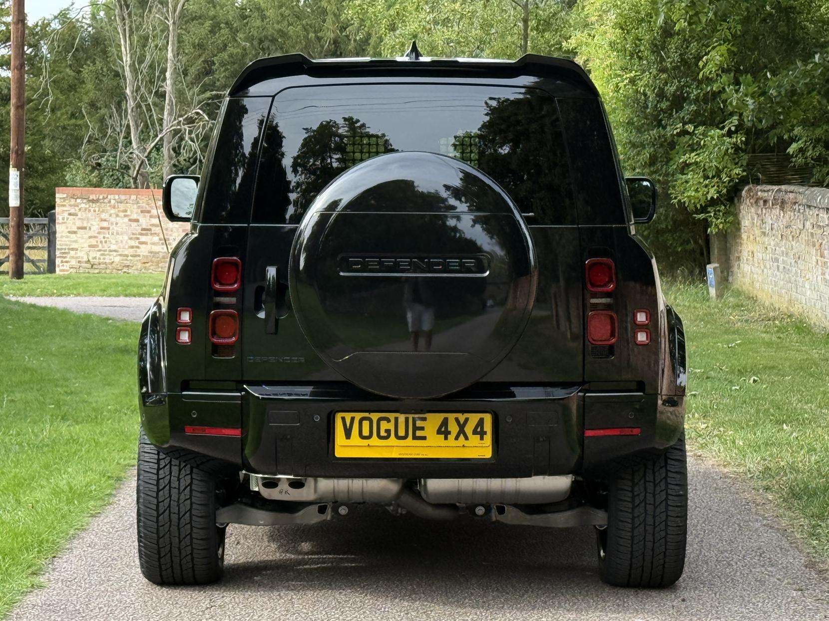 2025 LAND ROVER DEFENDER 90 2025 LAND ROVER DEFENDER 90