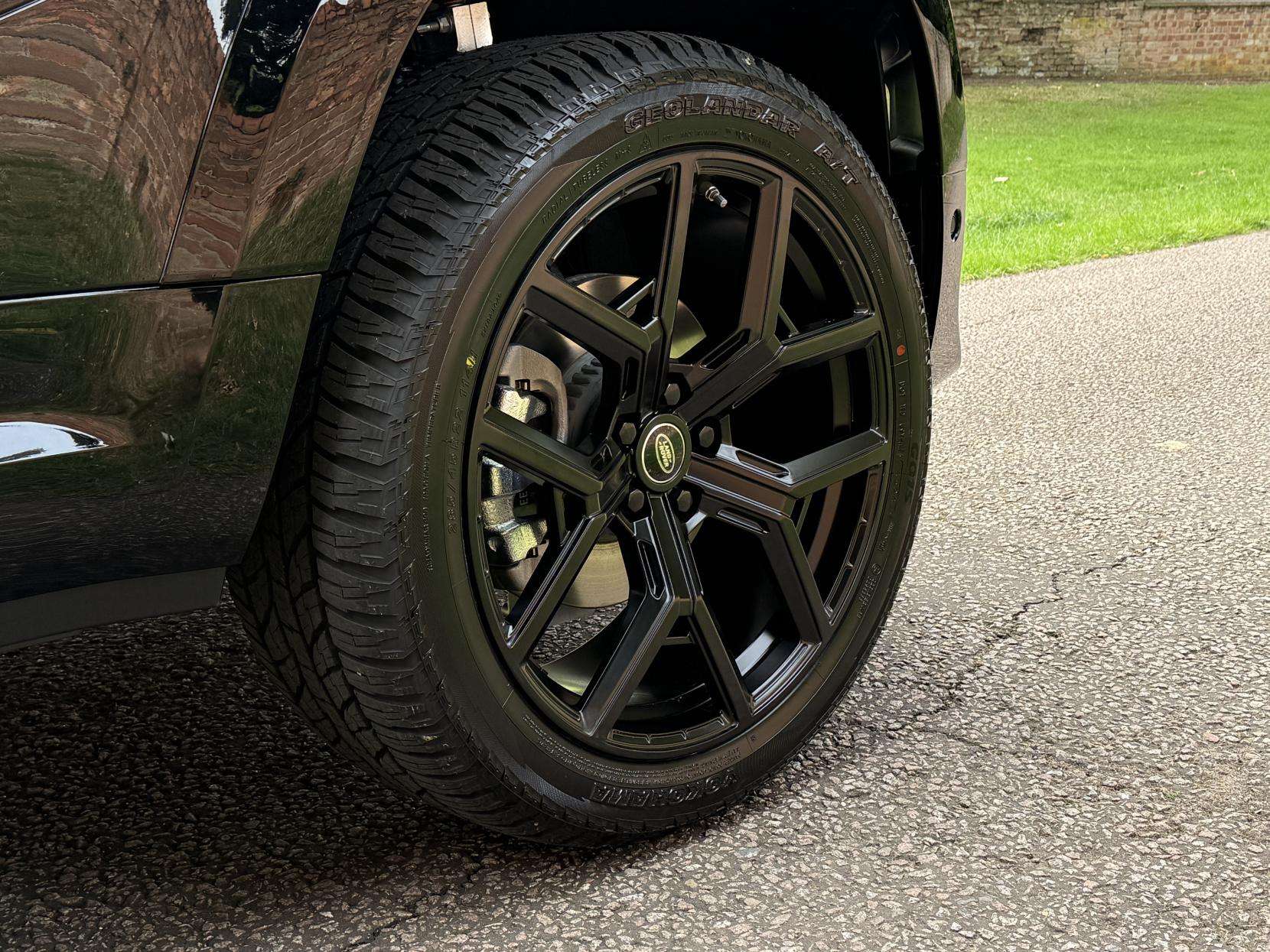 2025 LAND ROVER DEFENDER 90 2025 LAND ROVER DEFENDER 90