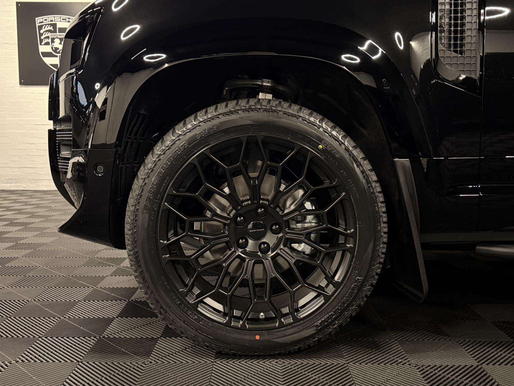 2025 LAND ROVER DEFENDER 90 2025 LAND ROVER DEFENDER 90