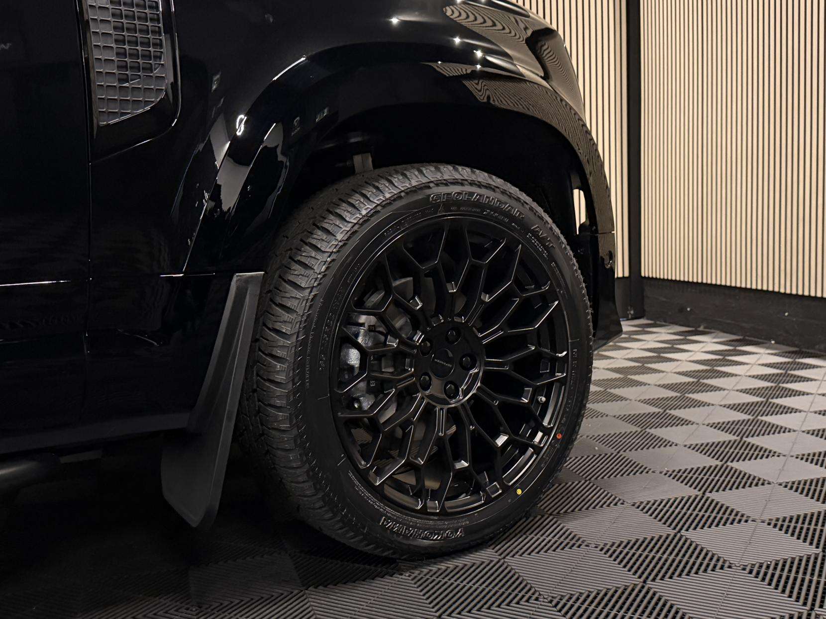 2025 LAND ROVER DEFENDER 90 2025 LAND ROVER DEFENDER 90