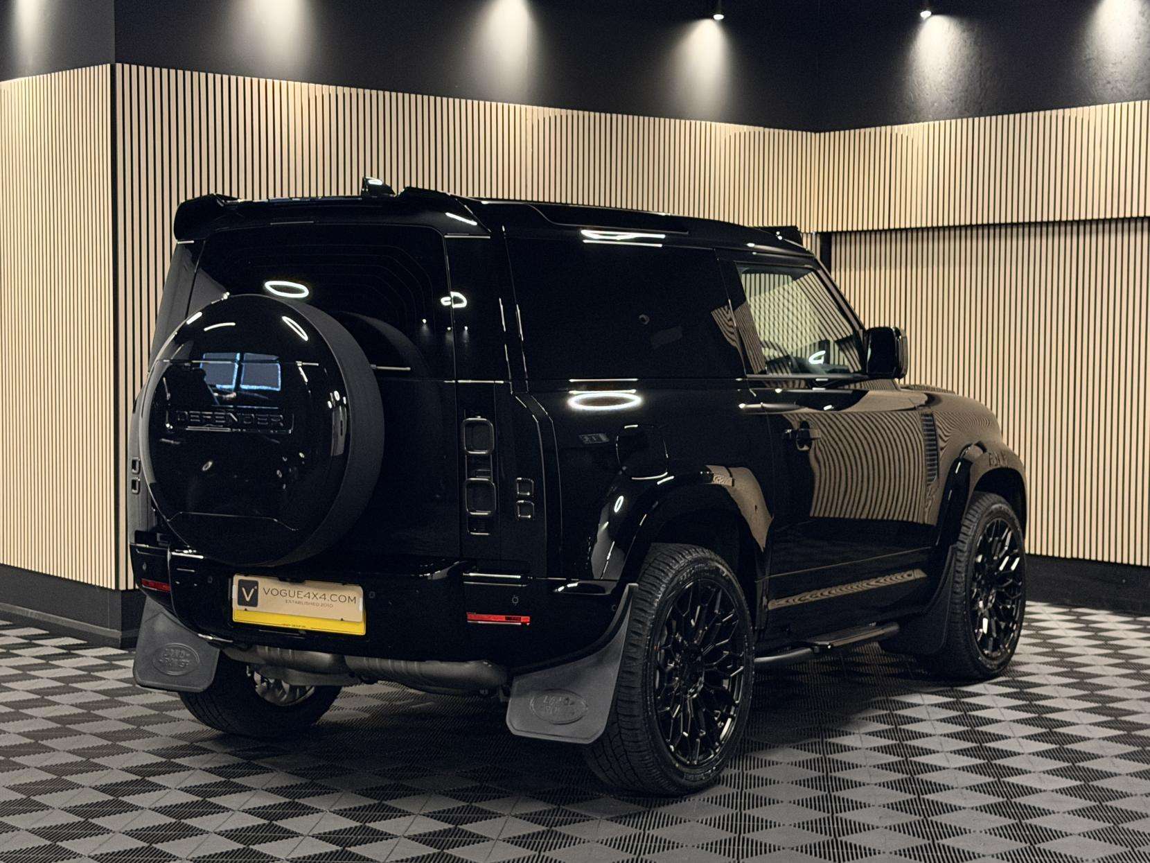 2025 LAND ROVER DEFENDER 90 2025 LAND ROVER DEFENDER 90