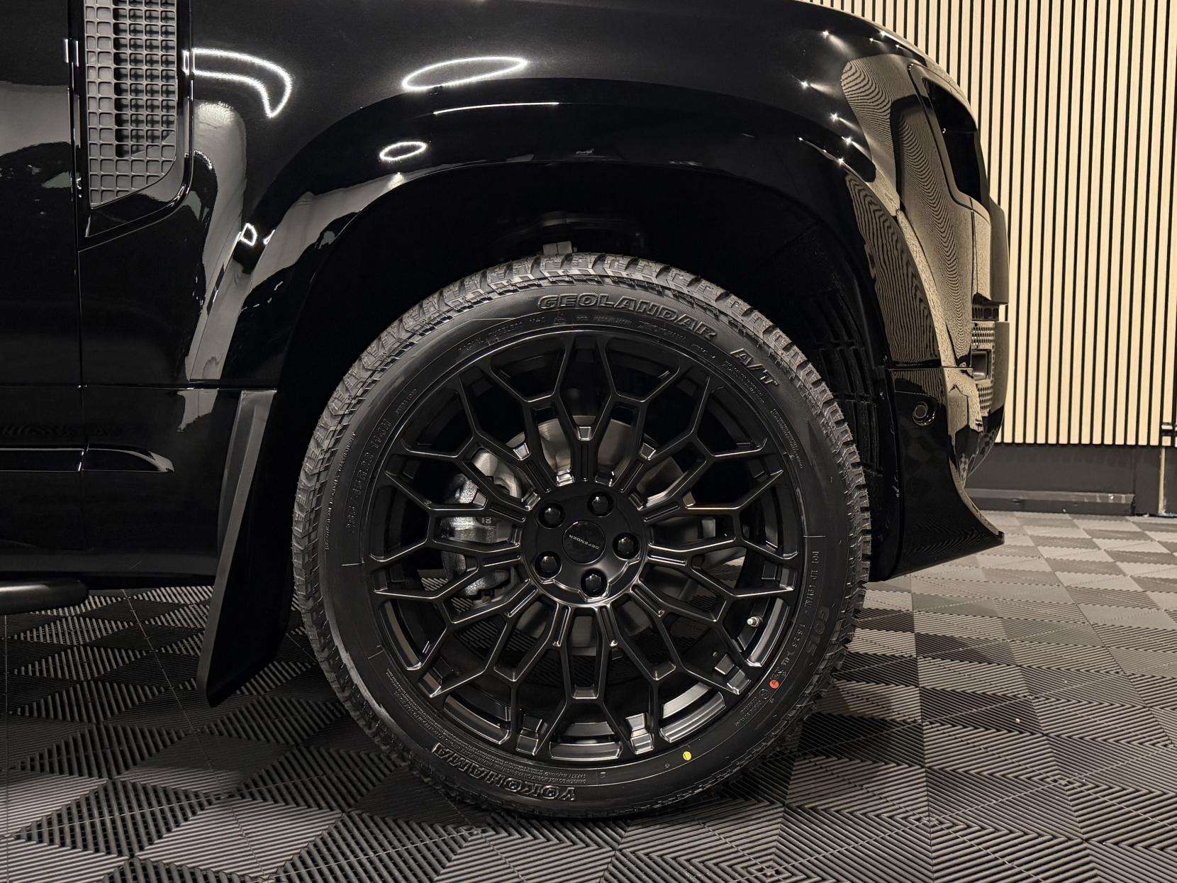 2025 LAND ROVER DEFENDER 90 2025 LAND ROVER DEFENDER 90