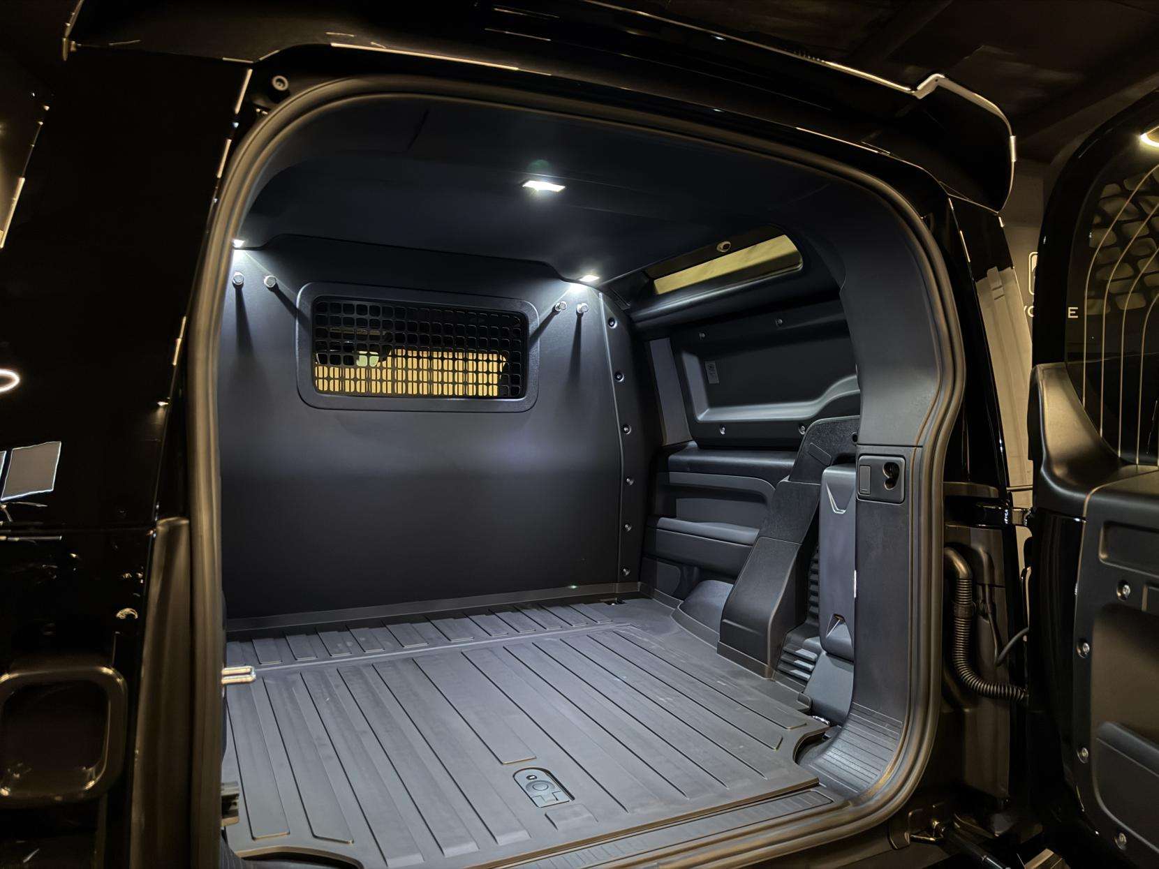 2025 LAND ROVER DEFENDER 90 2025 LAND ROVER DEFENDER 90