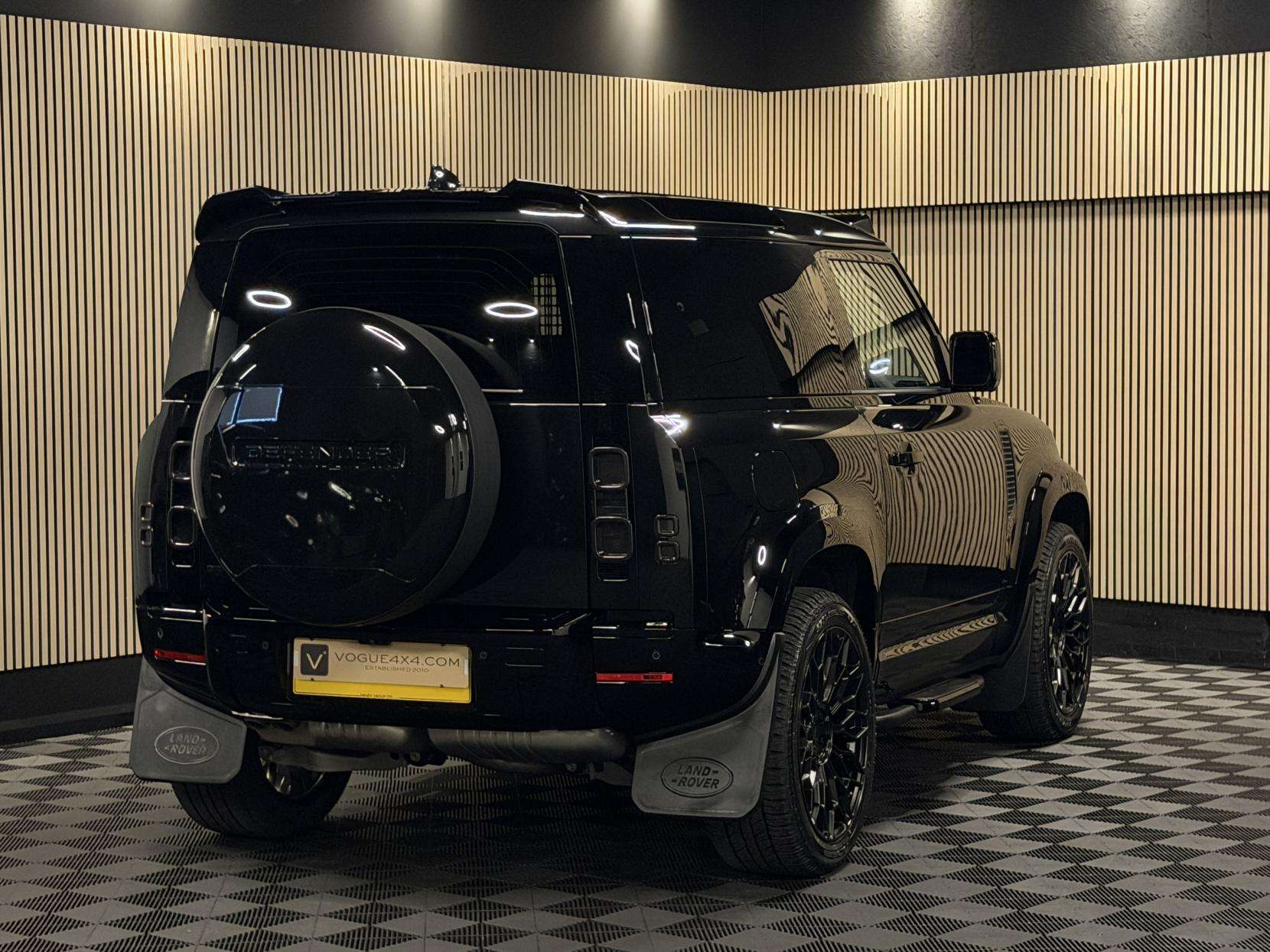 2025 LAND ROVER DEFENDER 90 2025 LAND ROVER DEFENDER 90