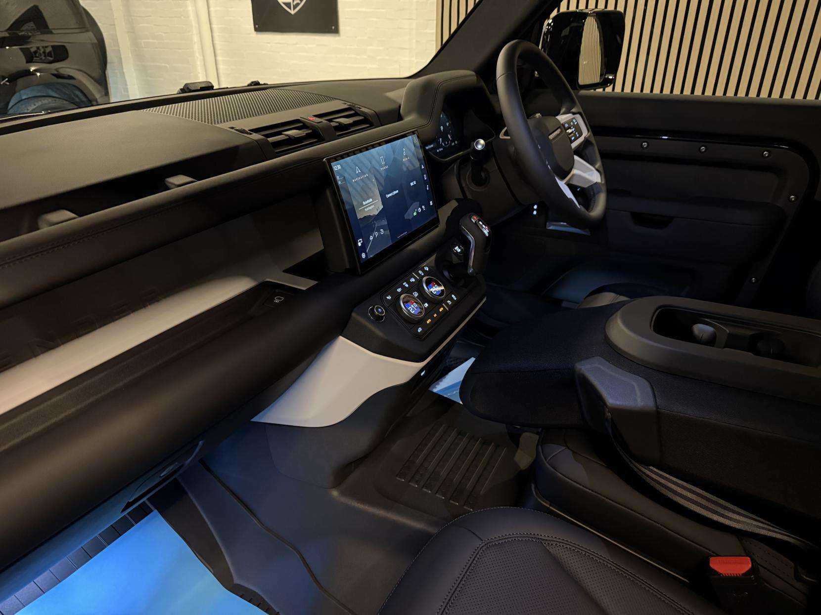 2025 LAND ROVER DEFENDER 90 2025 LAND ROVER DEFENDER 90