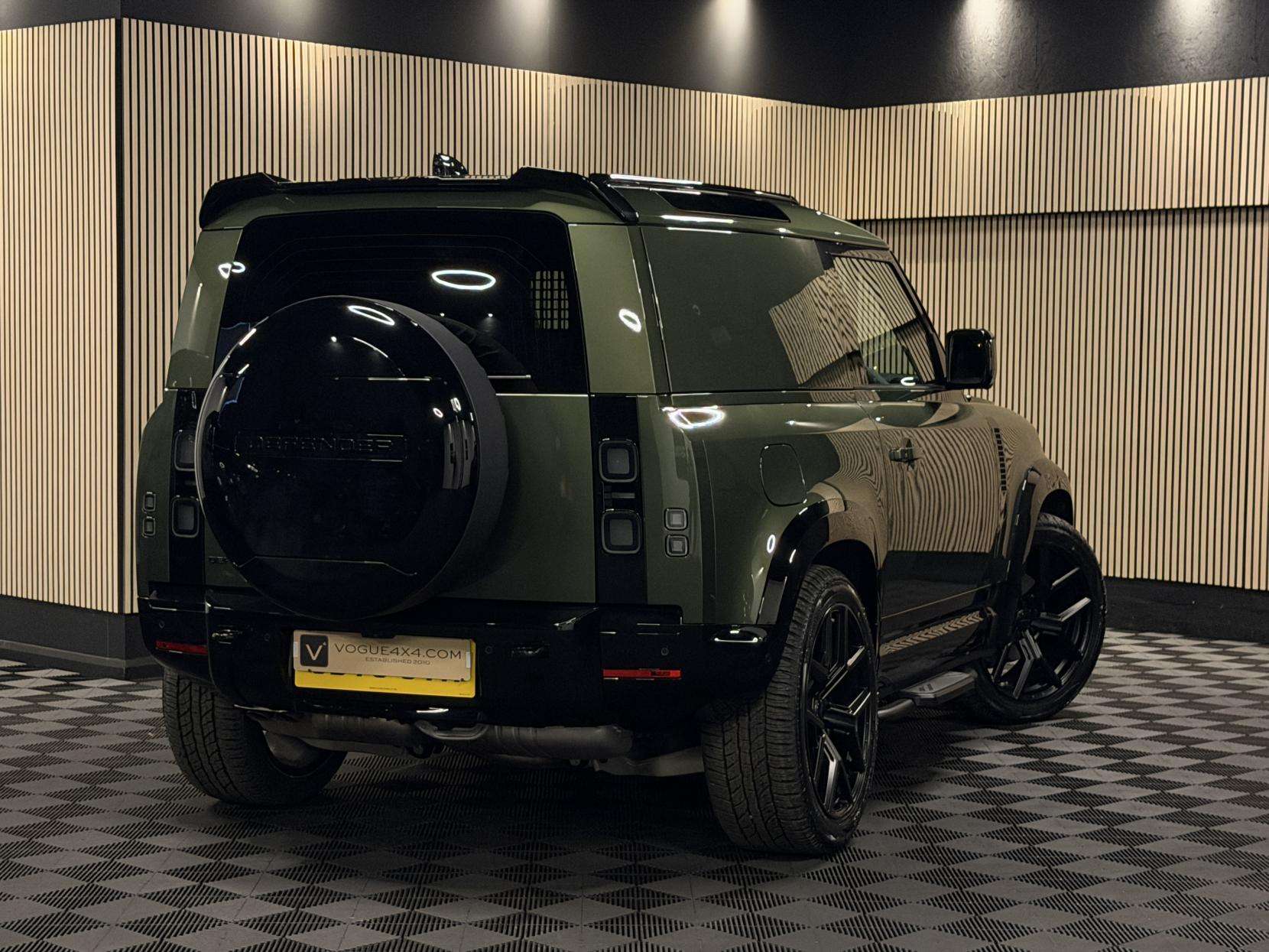 A 2026 LAND ROVER DEFENDER 90 3.0 D250 MHEV X-Dynamic SE Hard Top SUV 3dr Diesel Auto 4WD SWB Euro 6 (s/s) (249 ps) A 2026 LAND ROVER DEFENDER 90 3.0 D250 MHEV X-Dynamic SE Hard Top SUV 3dr Diesel Auto 4WD SWB Euro 6 (s/s) (249 ps)