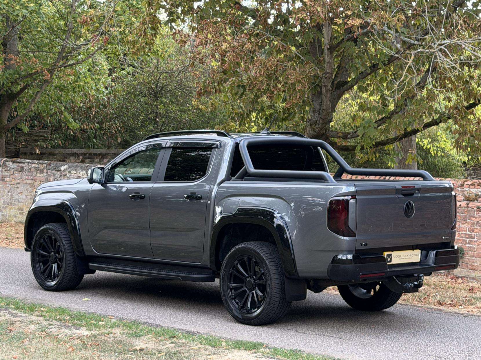 A 2025 VOLKSWAGEN AMAROK 3.0 TDI V6 PanAmericana Pickup Double Cab 4dr Diesel Auto 4Motion Euro 6 (s/s) (240 ps) A 2025 VOLKSWAGEN AMAROK 3.0 TDI V6 PanAmericana Pickup Double Cab 4dr Diesel Auto 4Motion Euro 6 (s/s) (240 ps)
