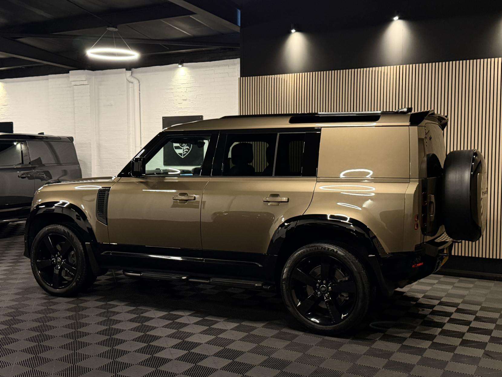 2023 LAND ROVER DEFENDER 110 2023 LAND ROVER DEFENDER 110