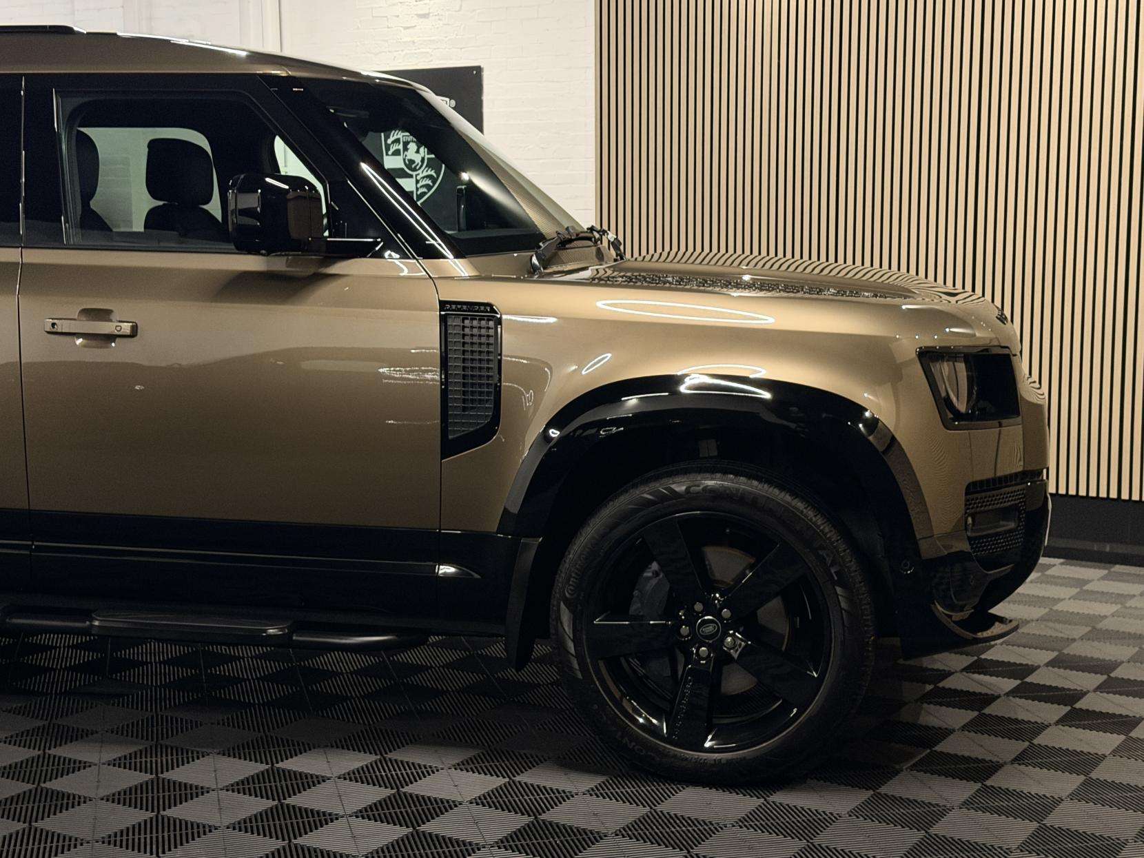 2023 LAND ROVER DEFENDER 110 2023 LAND ROVER DEFENDER 110