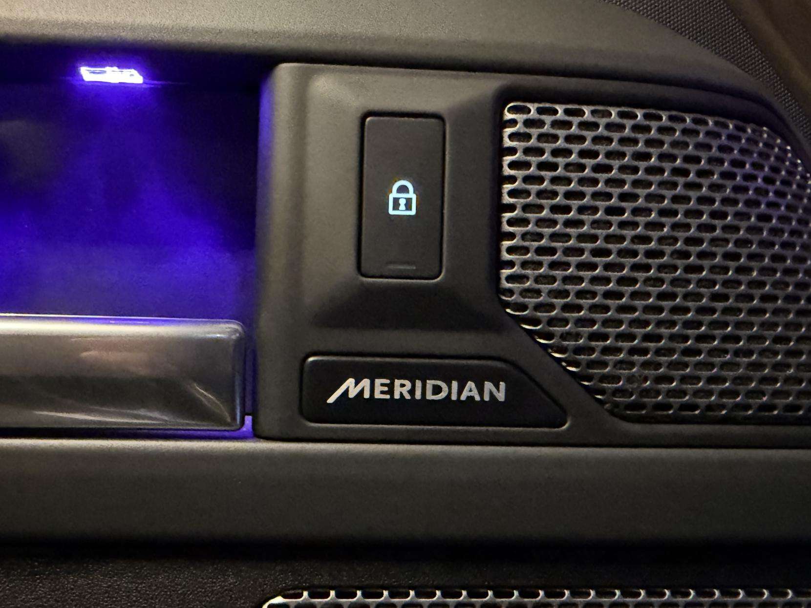 2023 LAND ROVER DEFENDER 110 2023 LAND ROVER DEFENDER 110