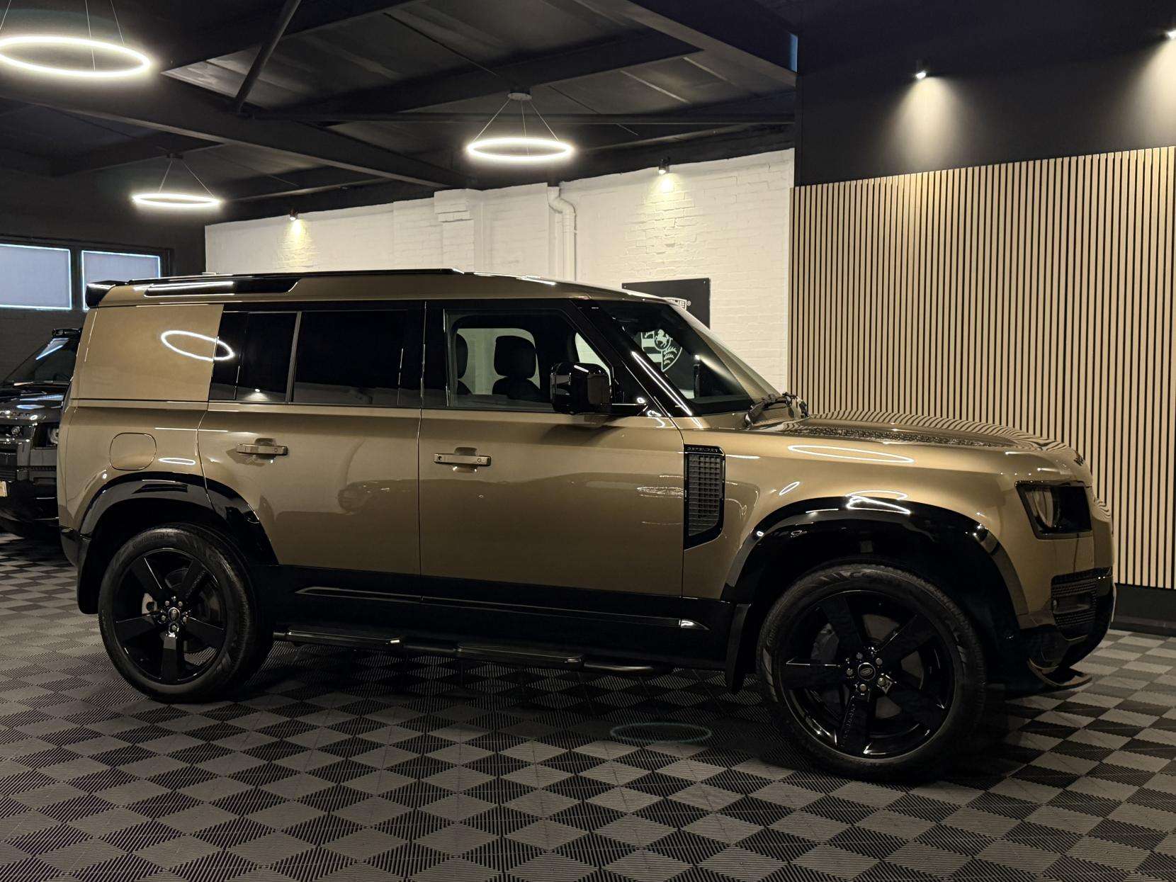 2023 LAND ROVER DEFENDER 110 2023 LAND ROVER DEFENDER 110