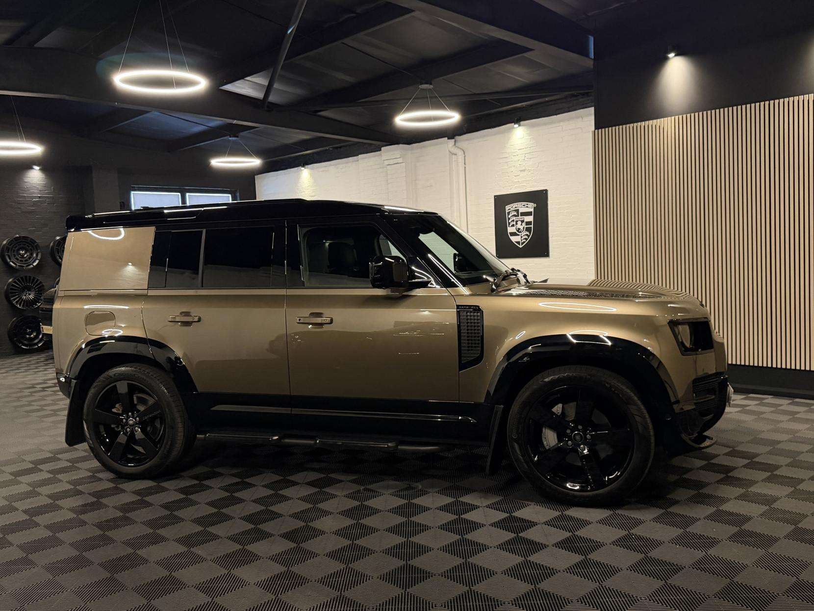 2024 LAND ROVER DEFENDER 110 2024 LAND ROVER DEFENDER 110