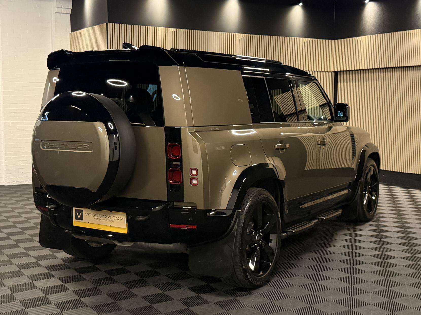 2024 LAND ROVER DEFENDER 110 2024 LAND ROVER DEFENDER 110