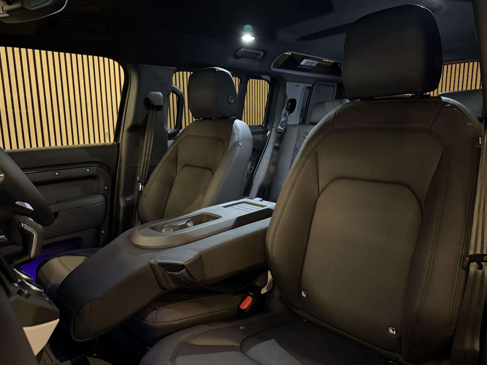 2025 LAND ROVER DEFENDER 110 2025 LAND ROVER DEFENDER 110