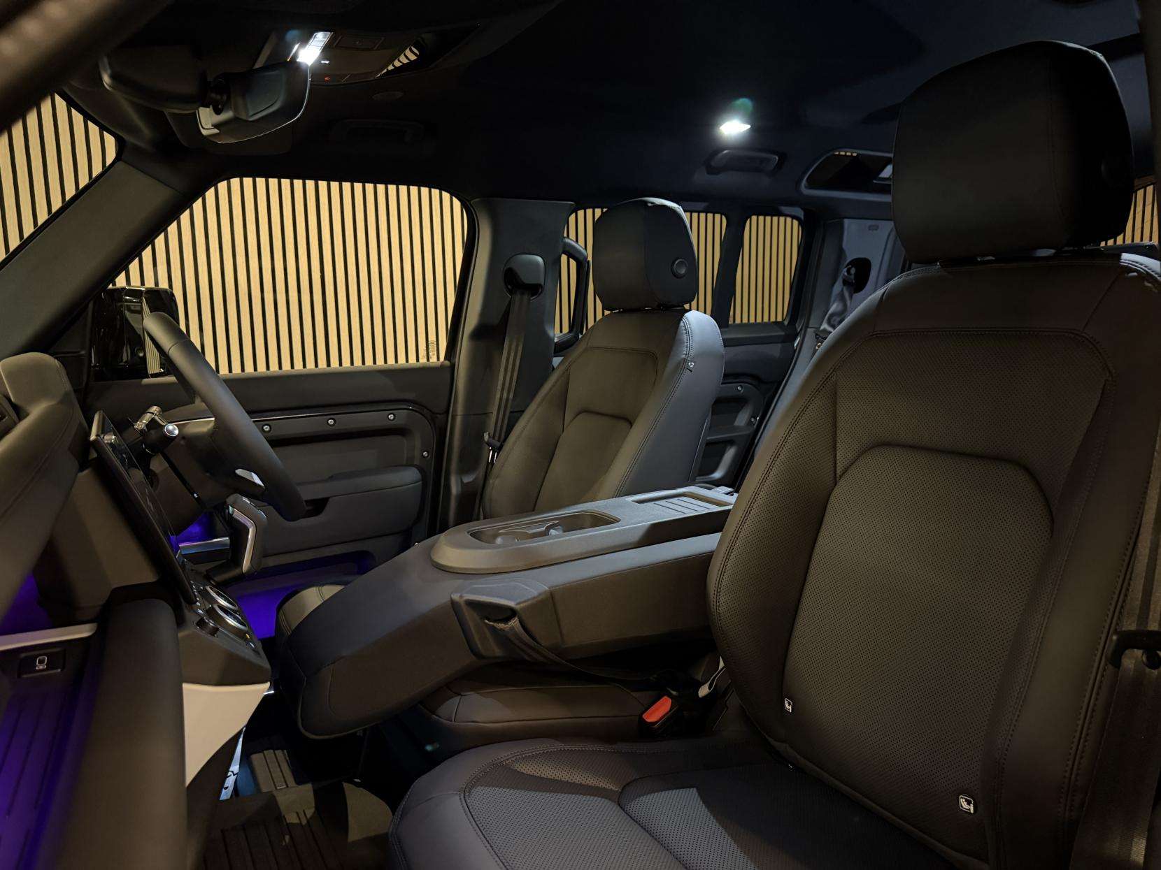 2025 LAND ROVER DEFENDER 110 2025 LAND ROVER DEFENDER 110