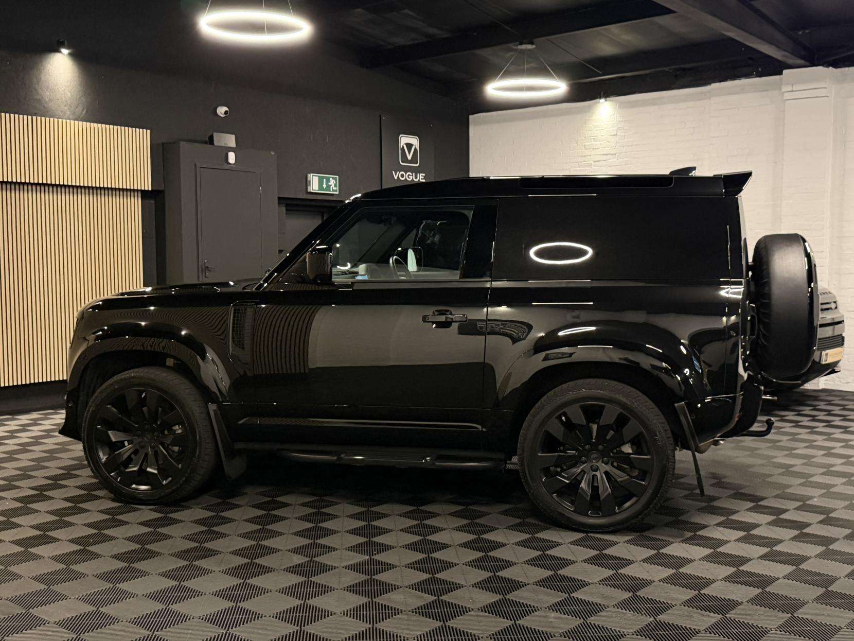 2024 LAND ROVER DEFENDER 90 2024 LAND ROVER DEFENDER 90
