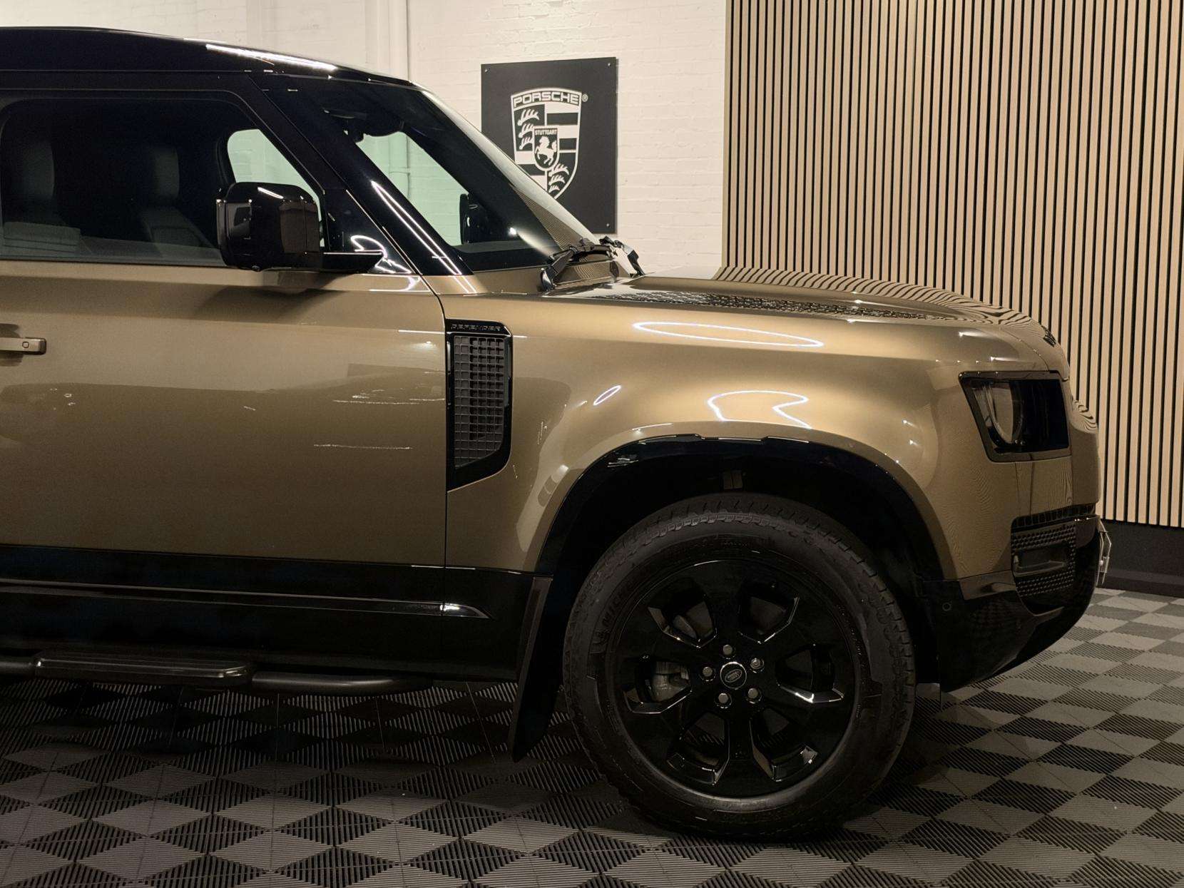 2024 LAND ROVER DEFENDER 90 2024 LAND ROVER DEFENDER 90