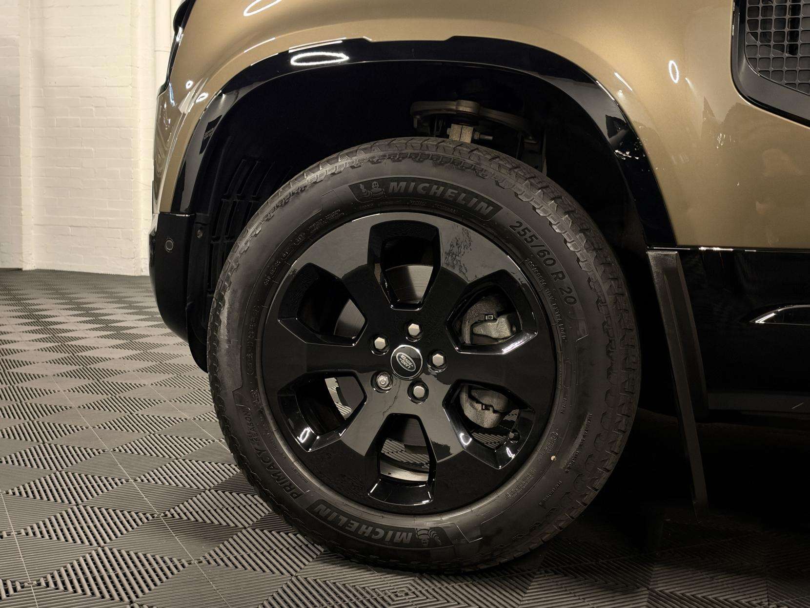 2024 LAND ROVER DEFENDER 90 2024 LAND ROVER DEFENDER 90