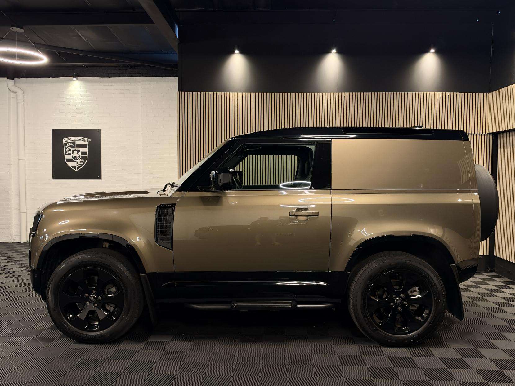 2024 LAND ROVER DEFENDER 90 2024 LAND ROVER DEFENDER 90