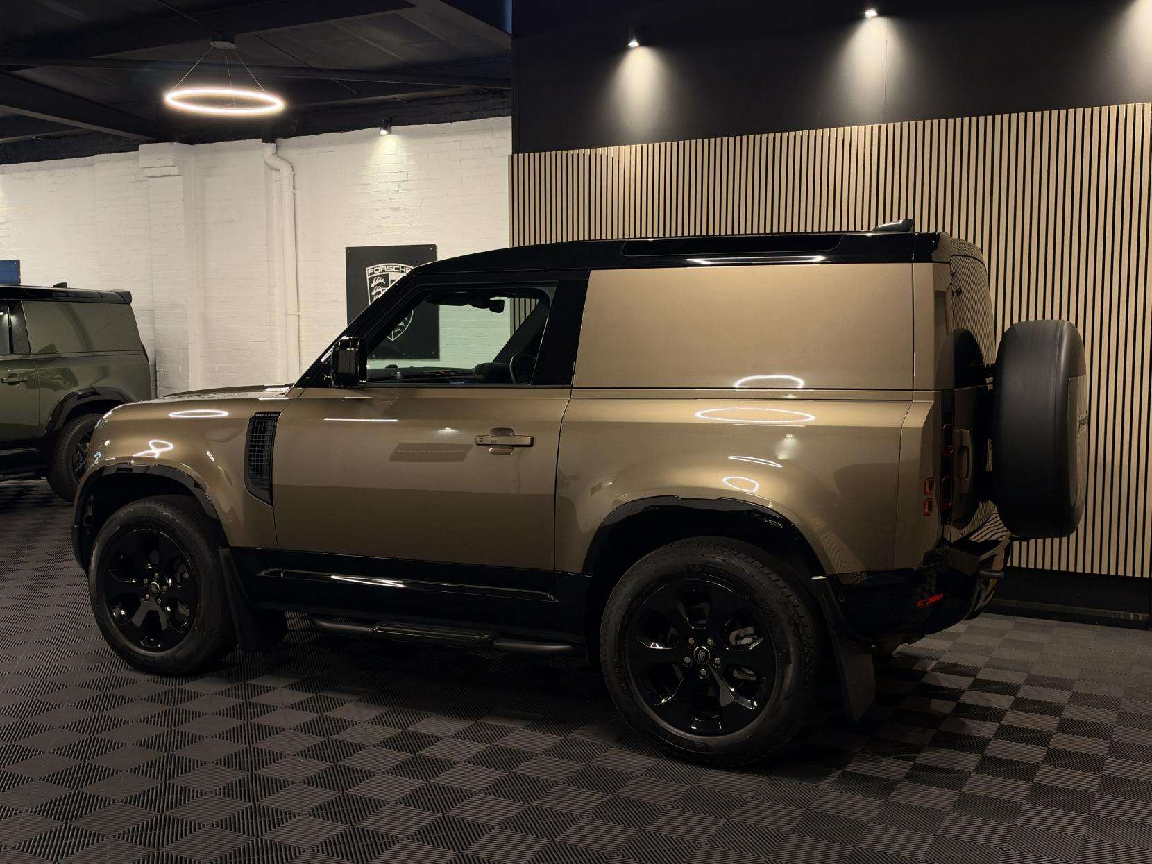 2024 LAND ROVER DEFENDER 90 2024 LAND ROVER DEFENDER 90