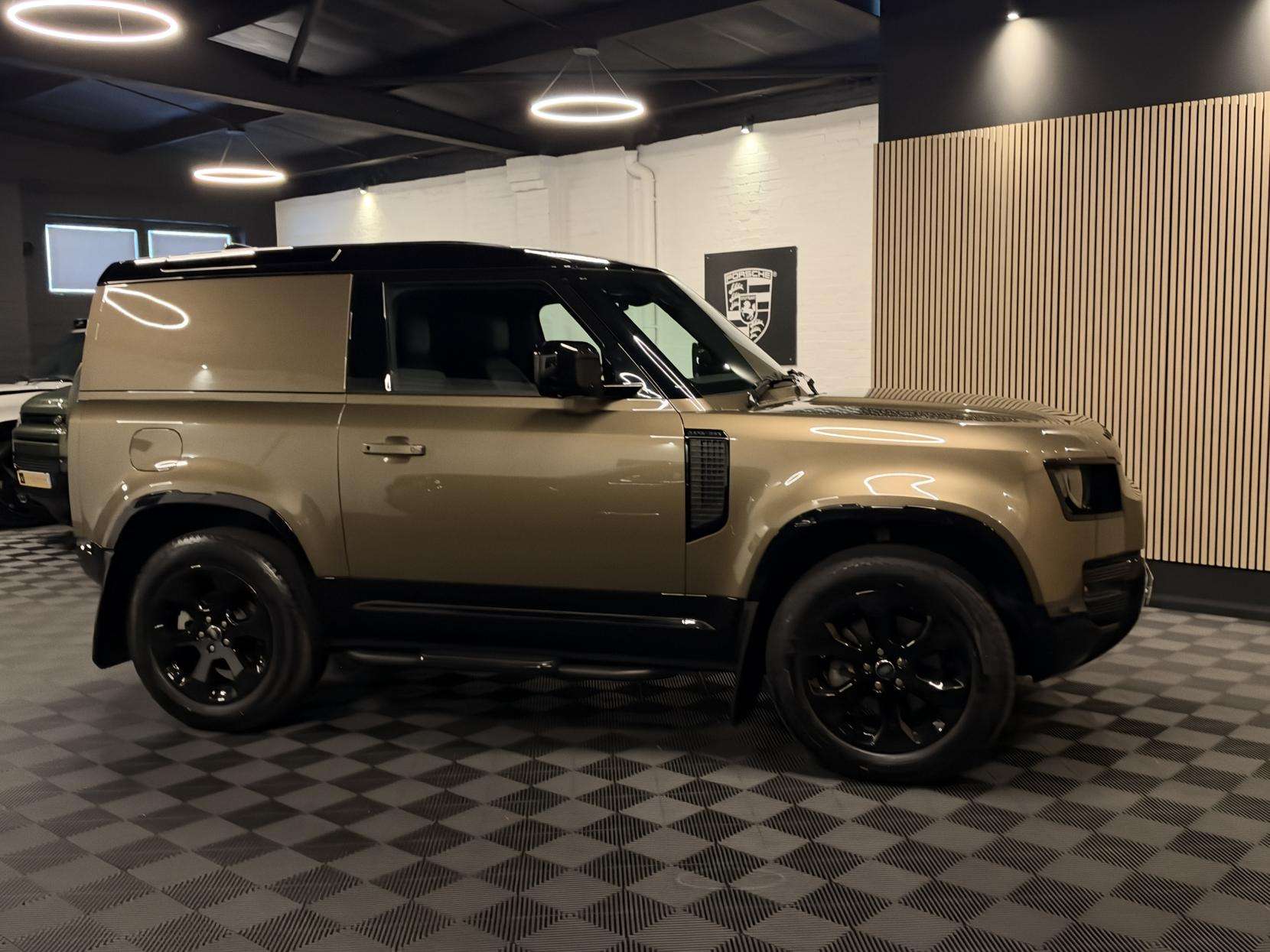 2024 LAND ROVER DEFENDER 90 2024 LAND ROVER DEFENDER 90