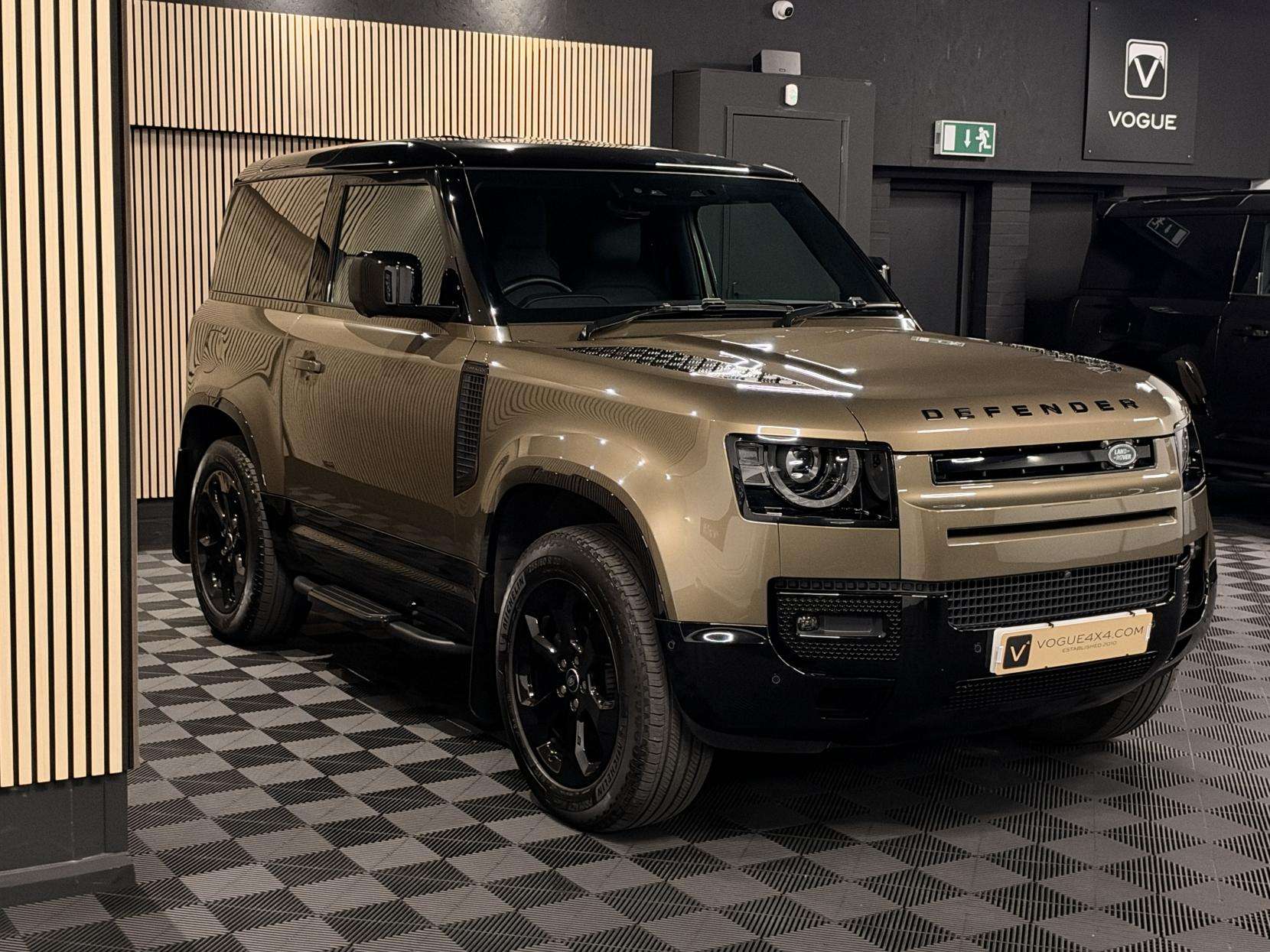 2024 LAND ROVER DEFENDER 90 2024 LAND ROVER DEFENDER 90