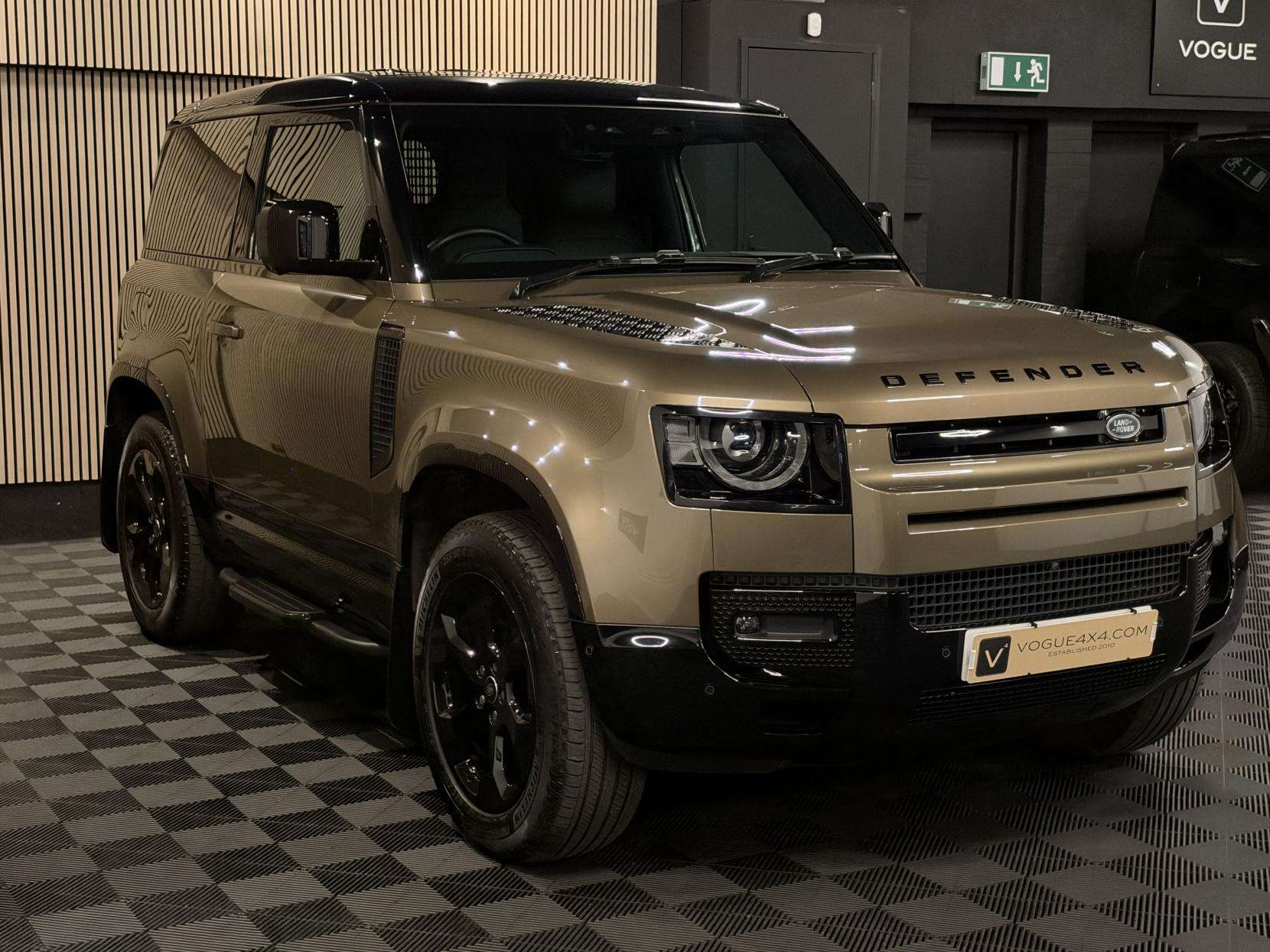 2024 LAND ROVER DEFENDER 90 2024 LAND ROVER DEFENDER 90