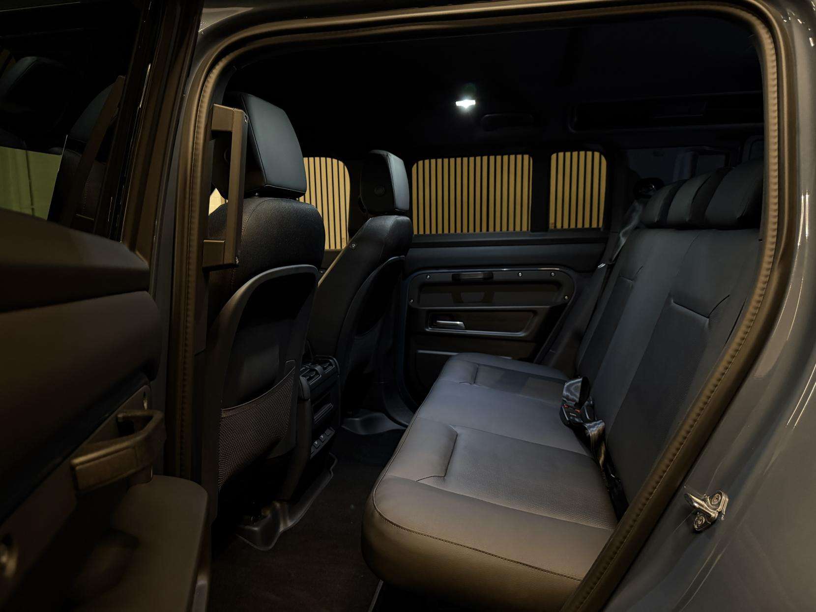 2025 LAND ROVER DEFENDER 110 2025 LAND ROVER DEFENDER 110