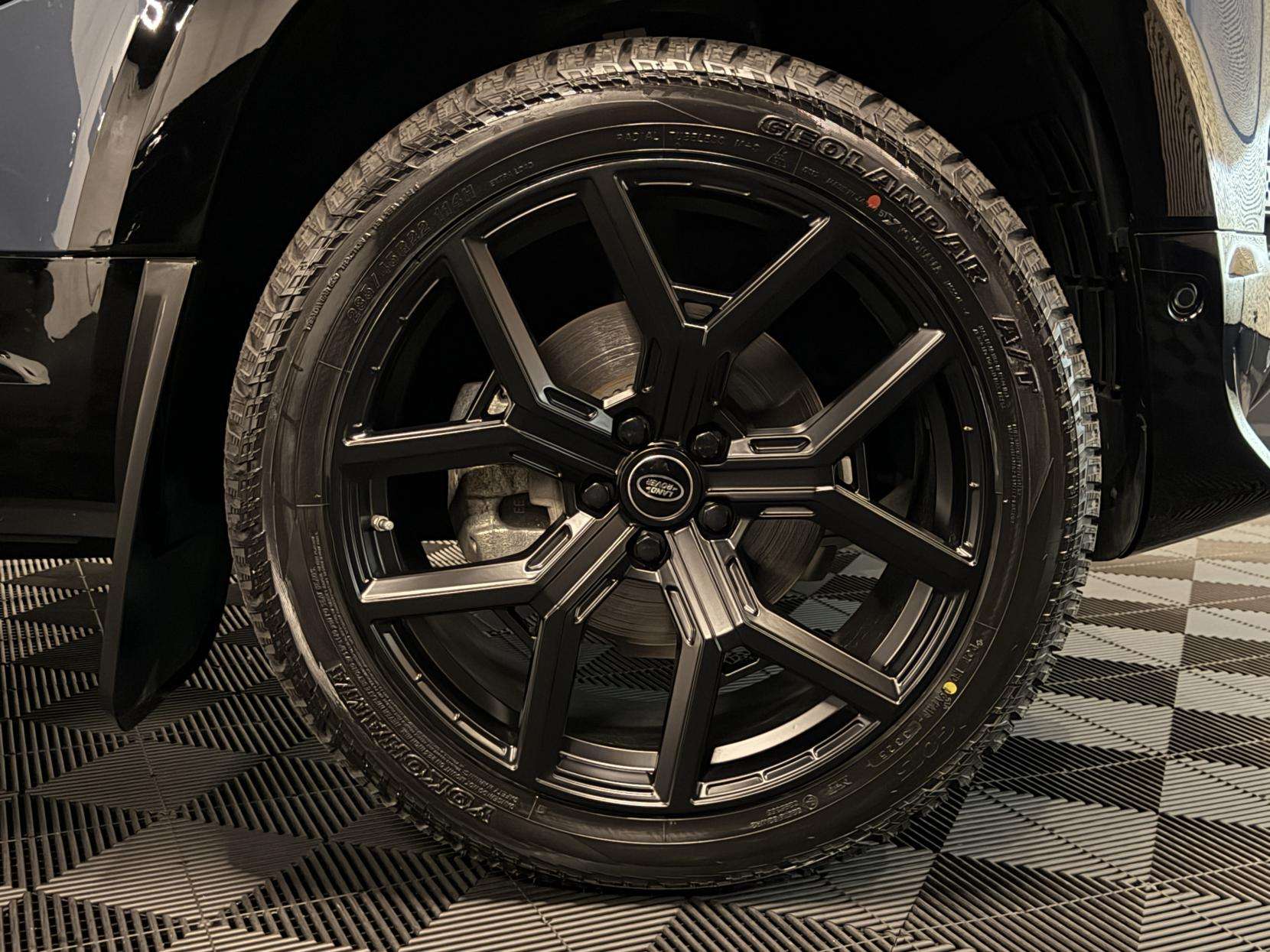 2025 LAND ROVER DEFENDER 110 2025 LAND ROVER DEFENDER 110