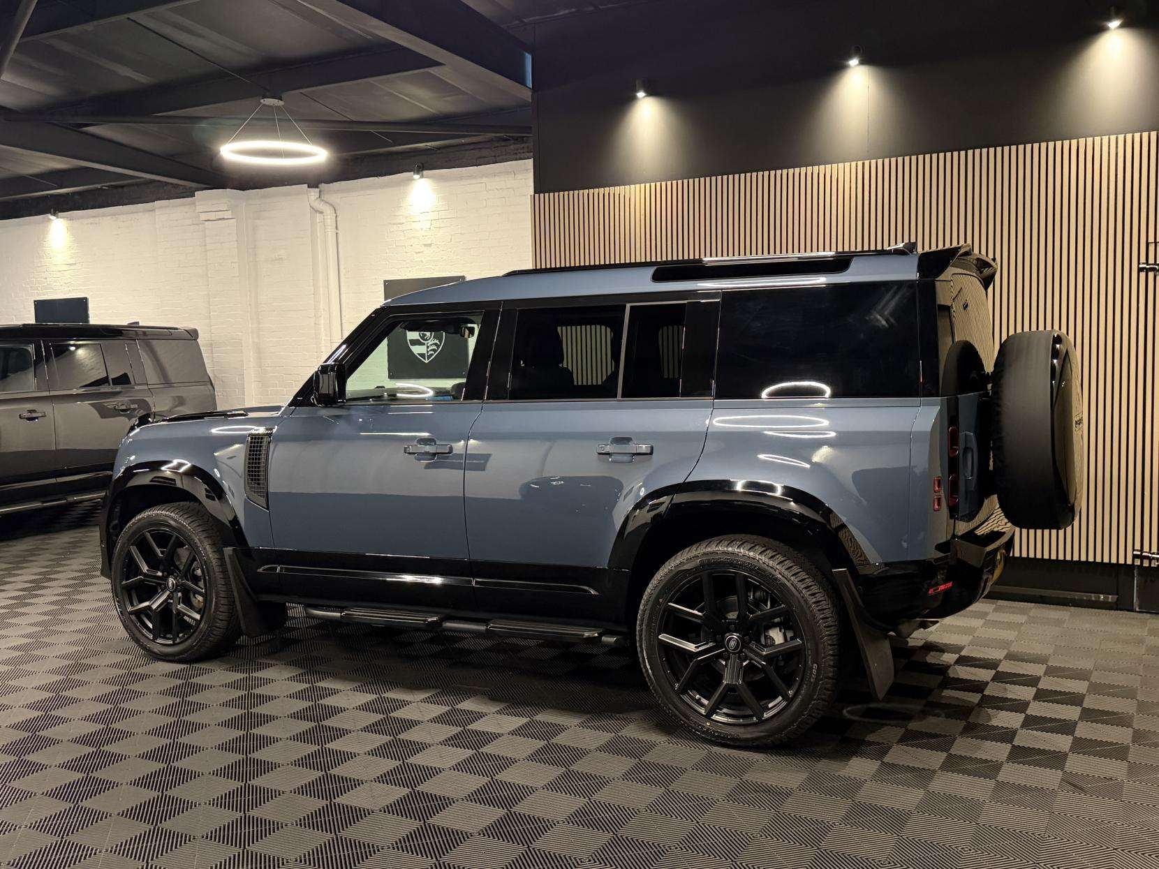 2025 LAND ROVER DEFENDER 110 2025 LAND ROVER DEFENDER 110