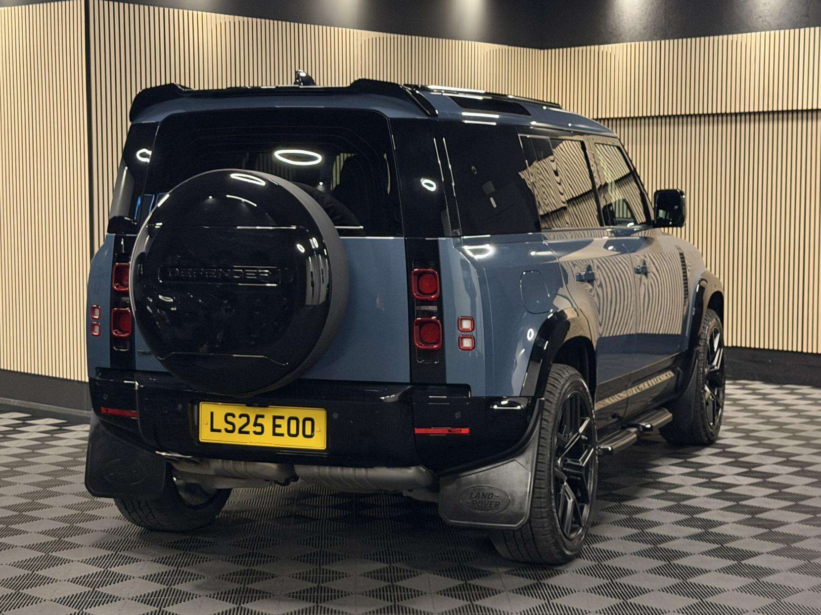 2025 LAND ROVER DEFENDER 110 2025 LAND ROVER DEFENDER 110