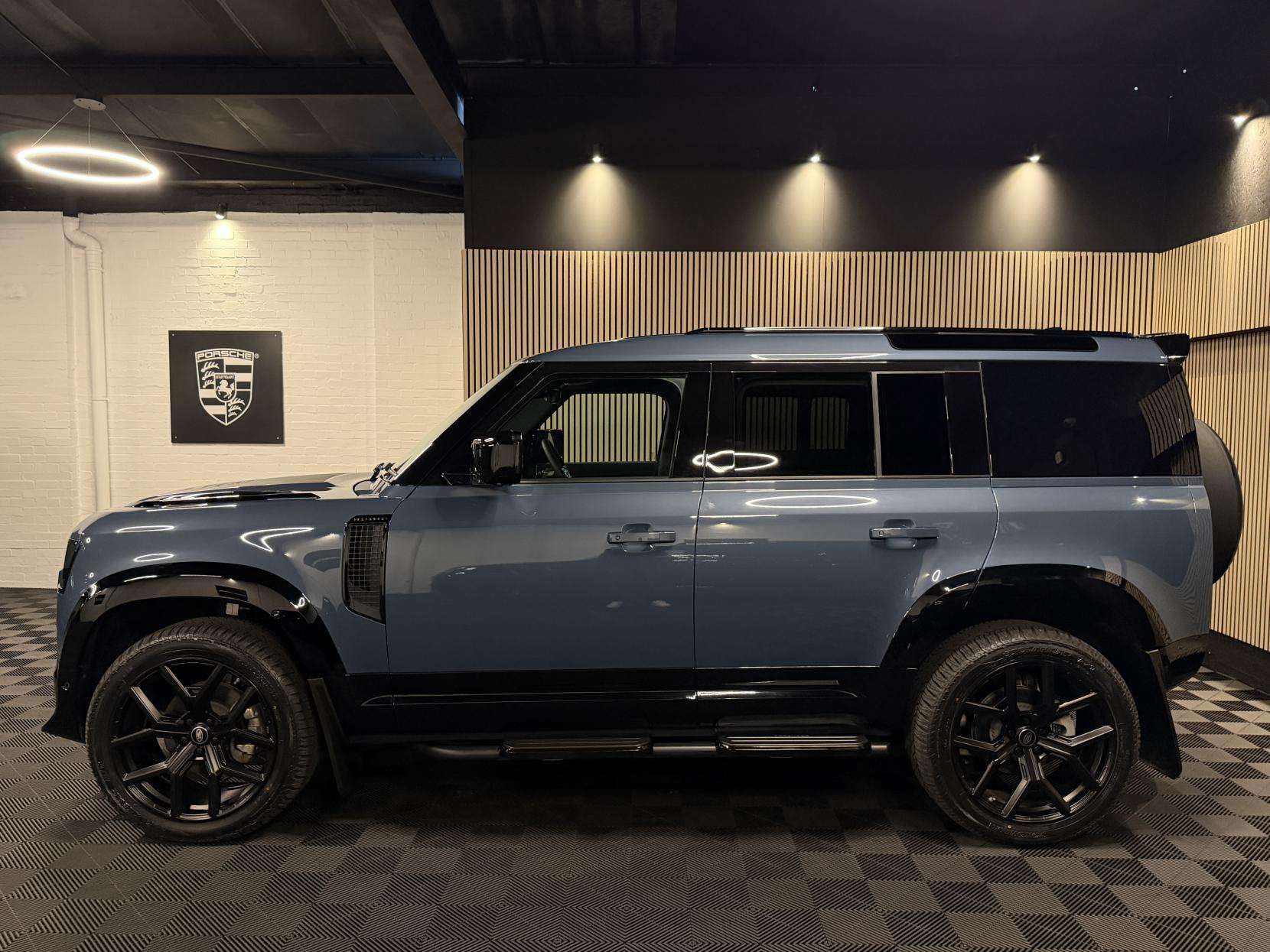 2025 LAND ROVER DEFENDER 110 2025 LAND ROVER DEFENDER 110