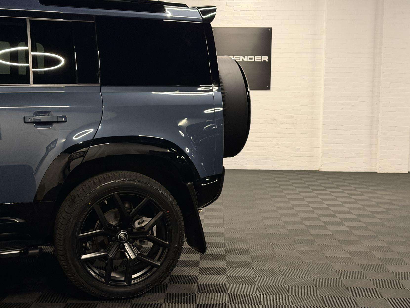 2025 LAND ROVER DEFENDER 110 2025 LAND ROVER DEFENDER 110