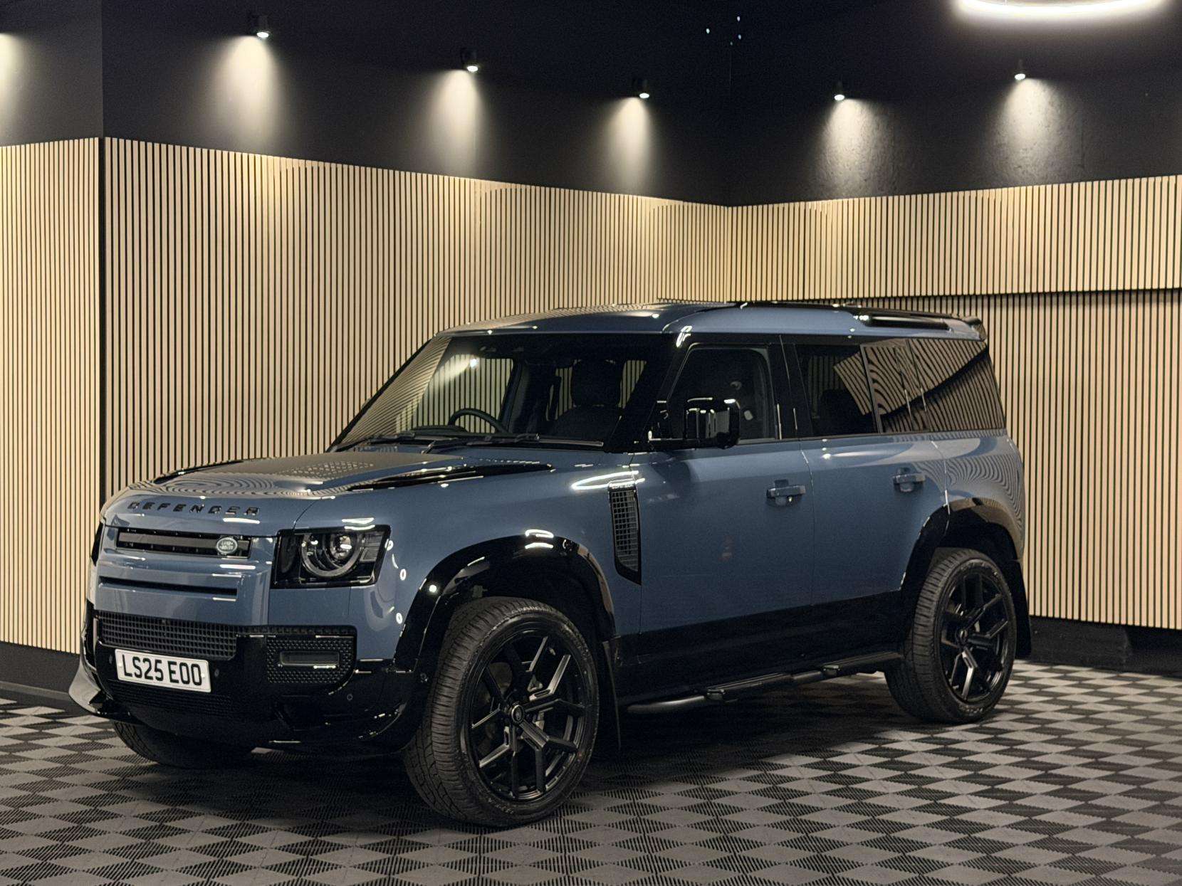 2025 LAND ROVER DEFENDER 110 2025 LAND ROVER DEFENDER 110