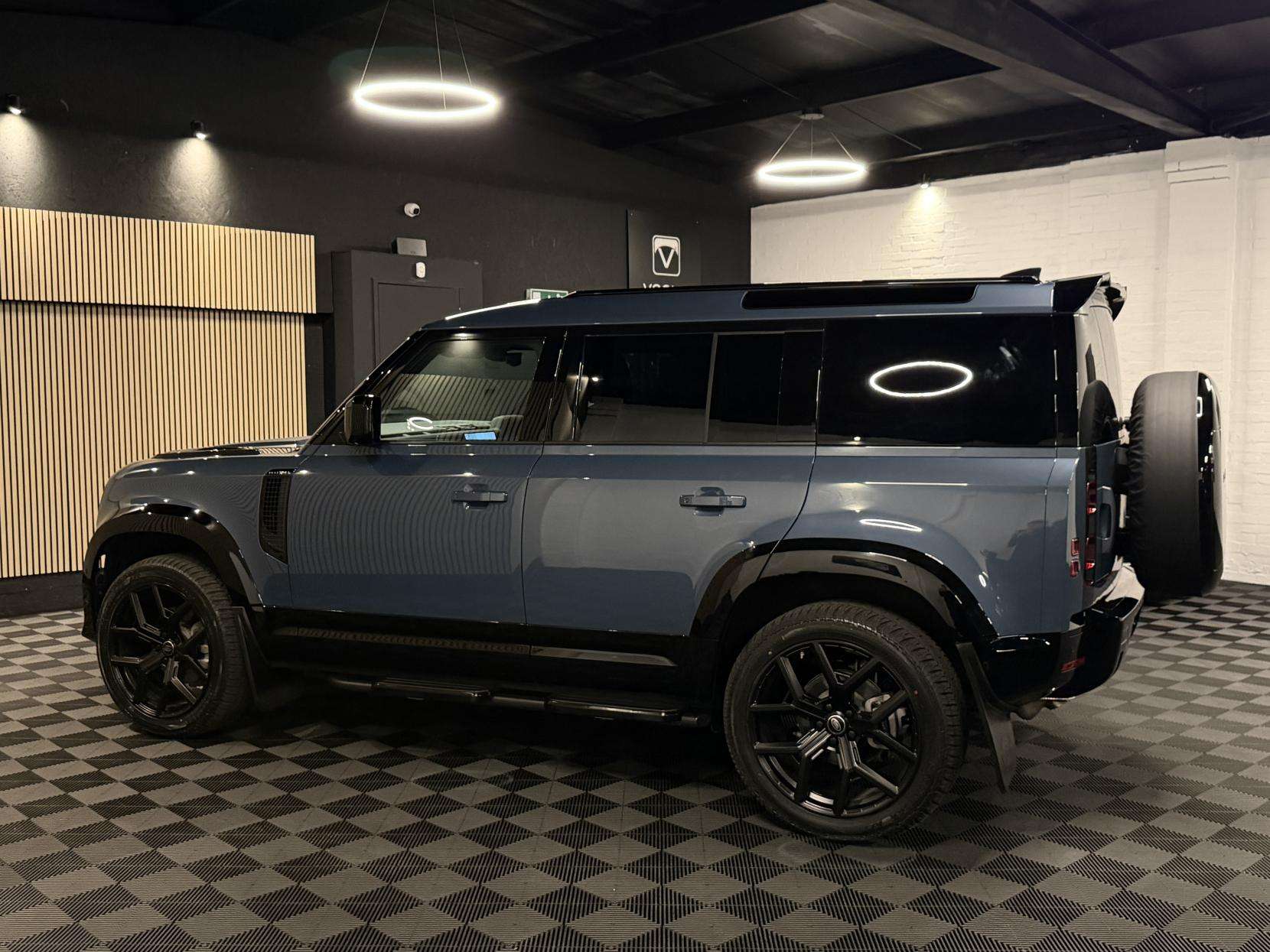 2025 LAND ROVER DEFENDER 110 2025 LAND ROVER DEFENDER 110