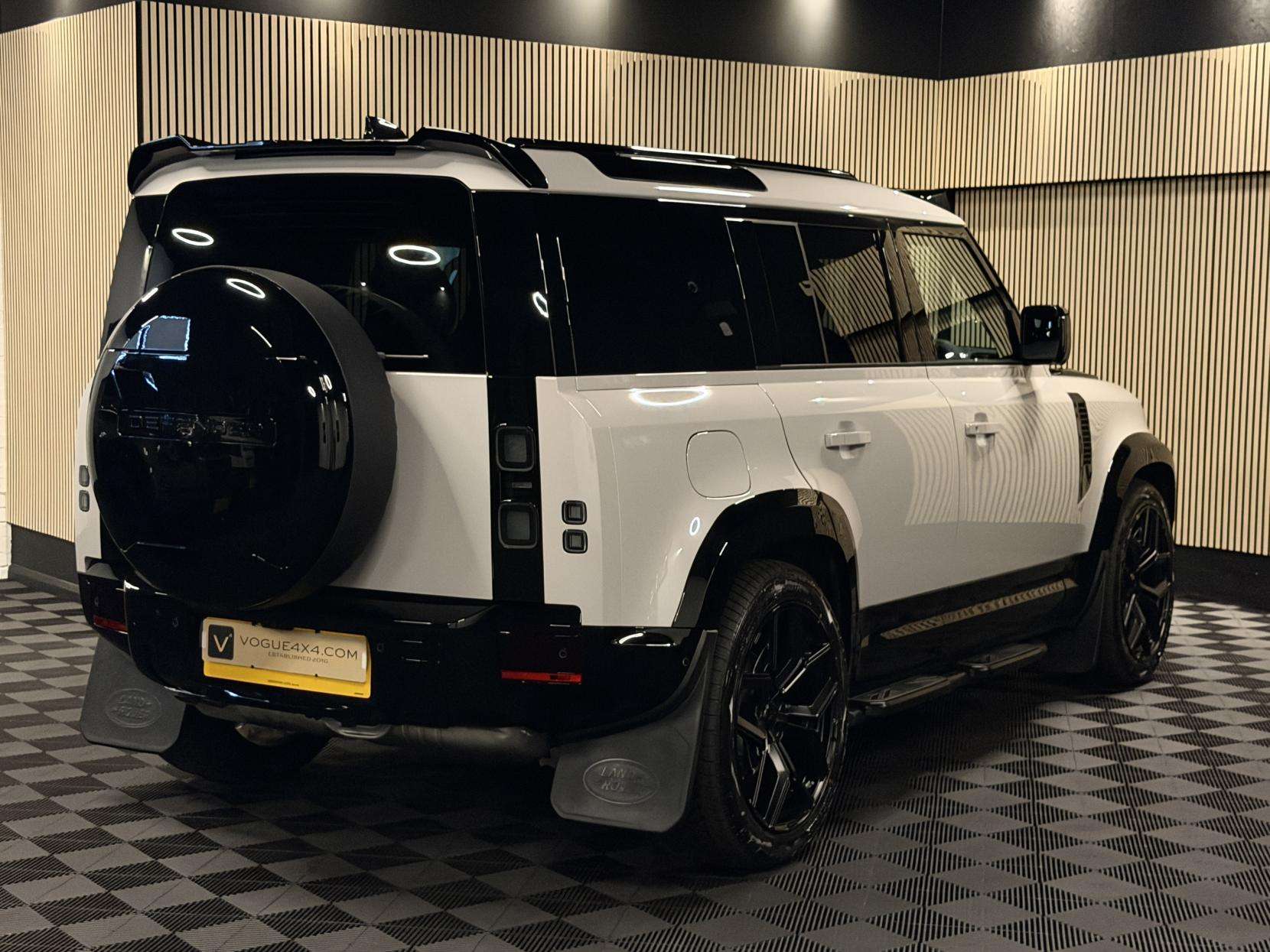 2026 LAND ROVER DEFENDER 110 2026 LAND ROVER DEFENDER 110