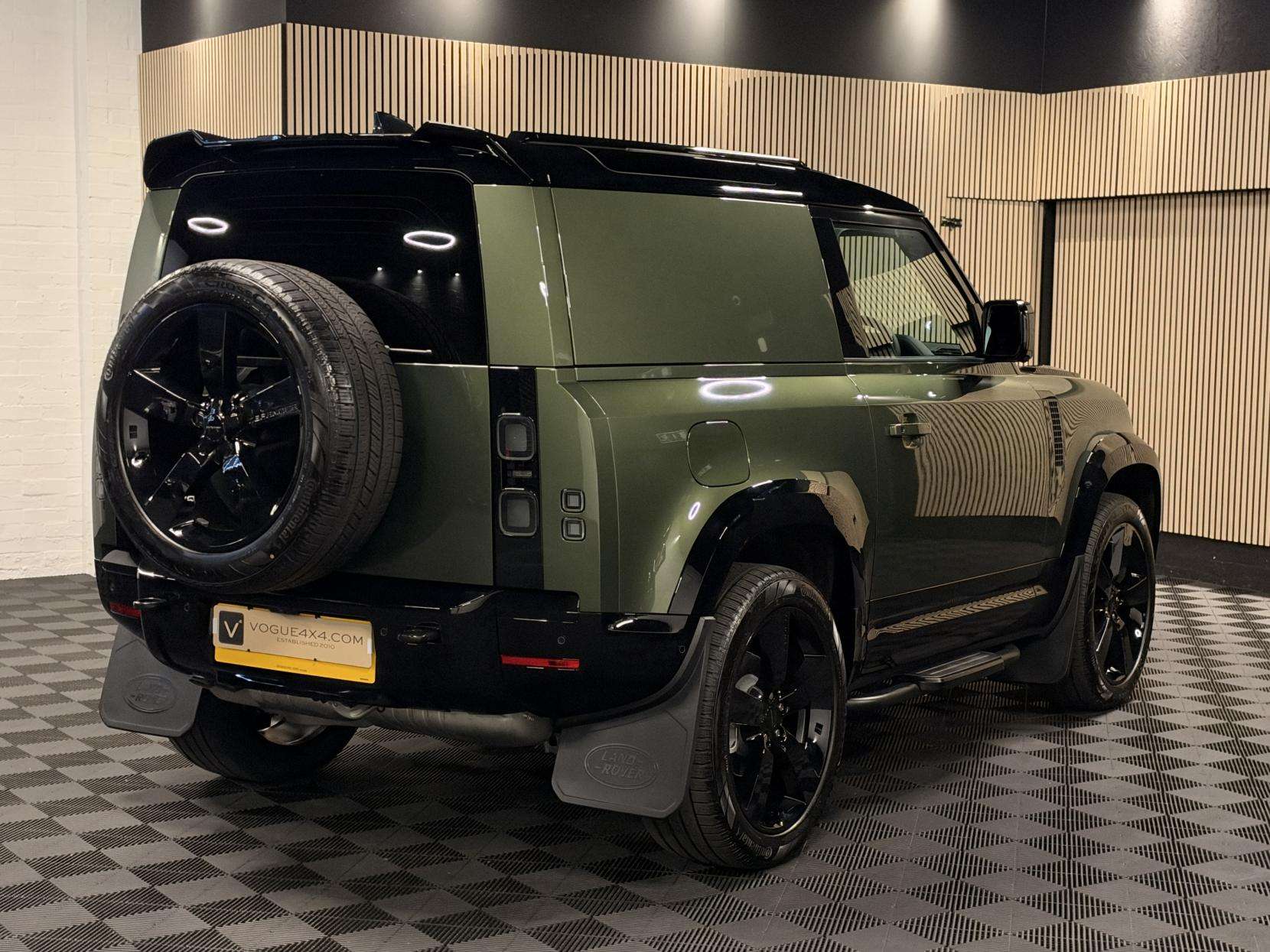 2026 LAND ROVER DEFENDER 90 2026 LAND ROVER DEFENDER 90