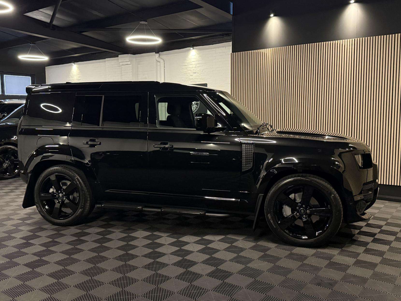 2025 LAND ROVER DEFENDER 110 2025 LAND ROVER DEFENDER 110