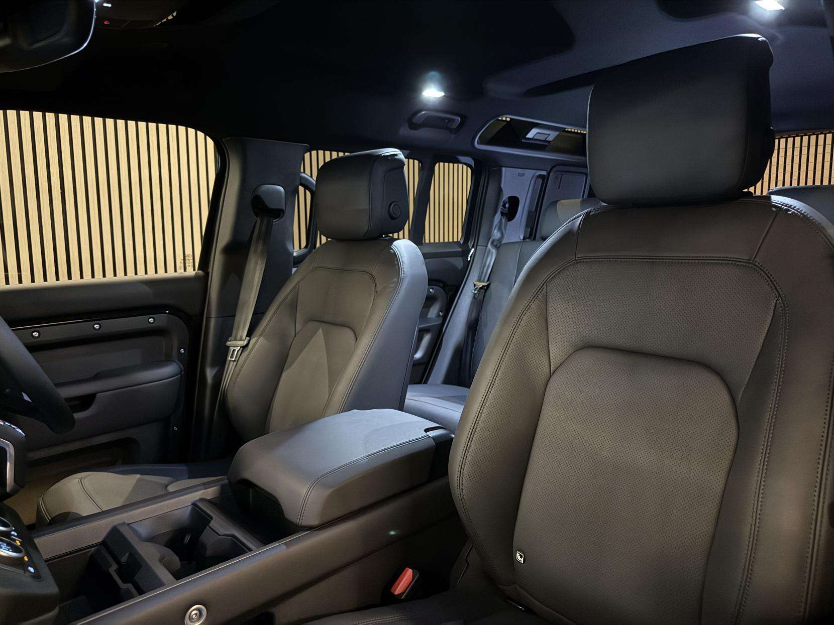 2025 LAND ROVER DEFENDER 110 2025 LAND ROVER DEFENDER 110